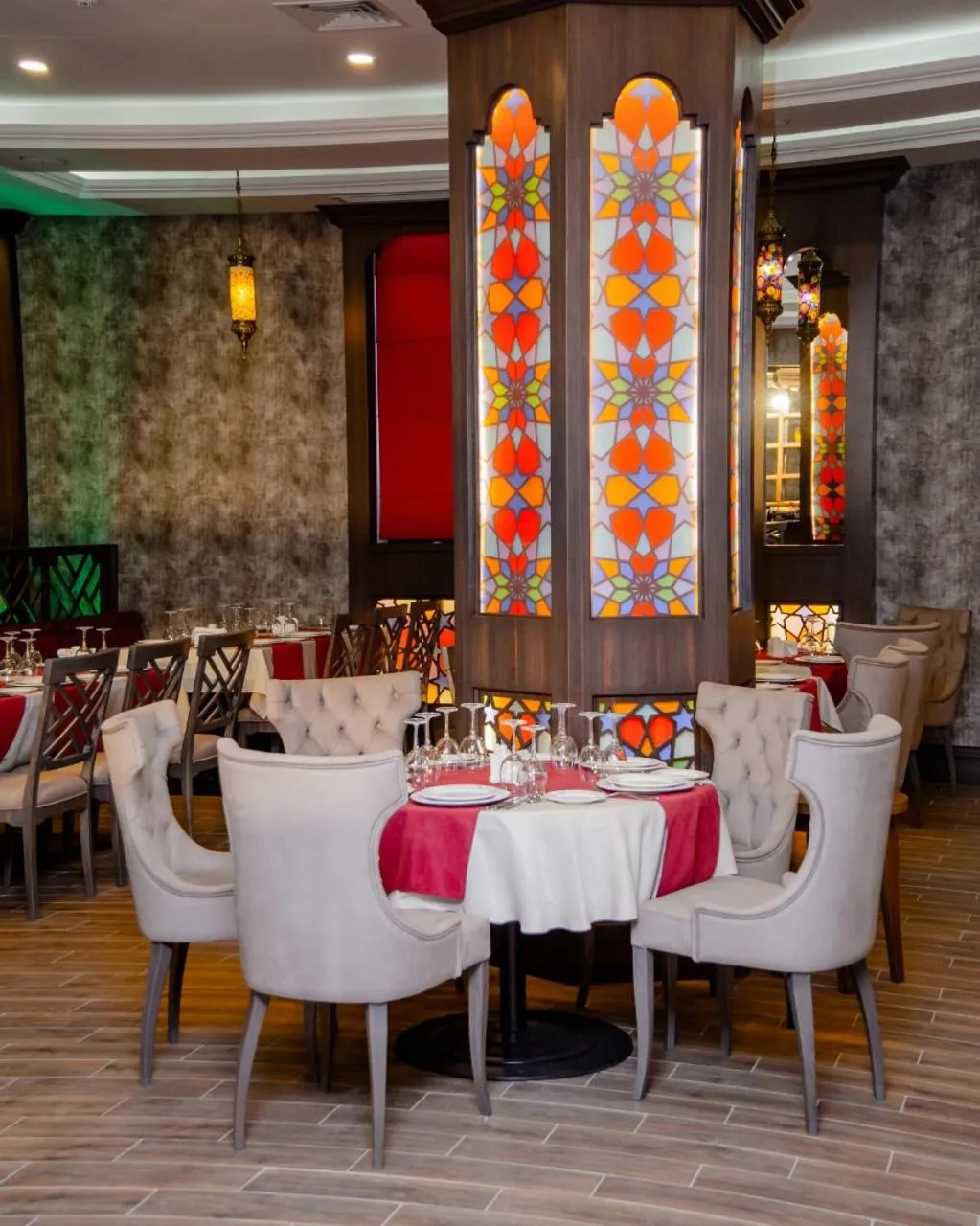 Restaurant/places to eat in Macara Sheki City Hotel