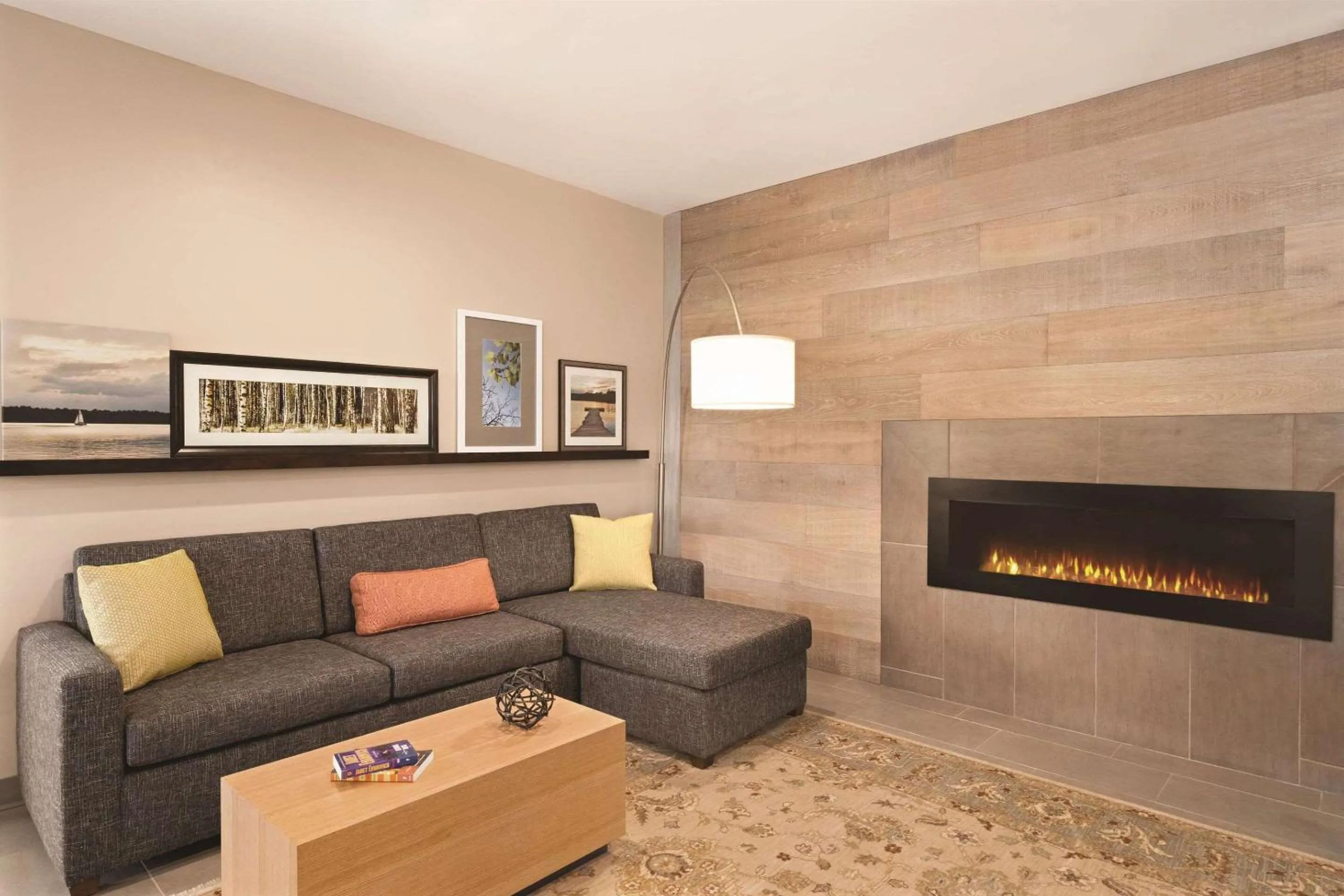 Lobby or reception in Country Inn & Suites by Radisson, Savannah Midtown, GA