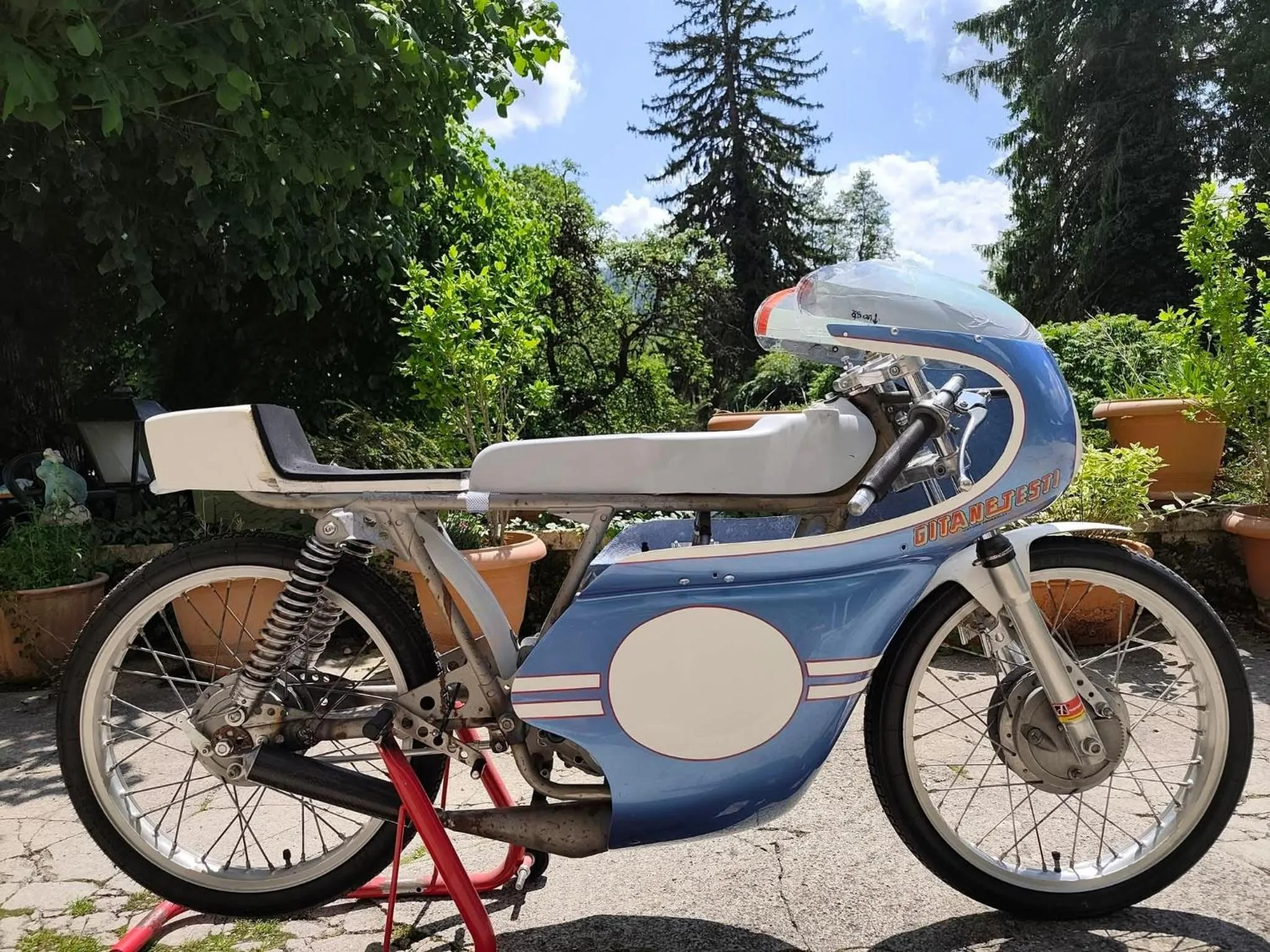 Property logo or sign in A la Grenouille du Jura - Chambres d'Hôtes de Charme Oyonnax Nantua