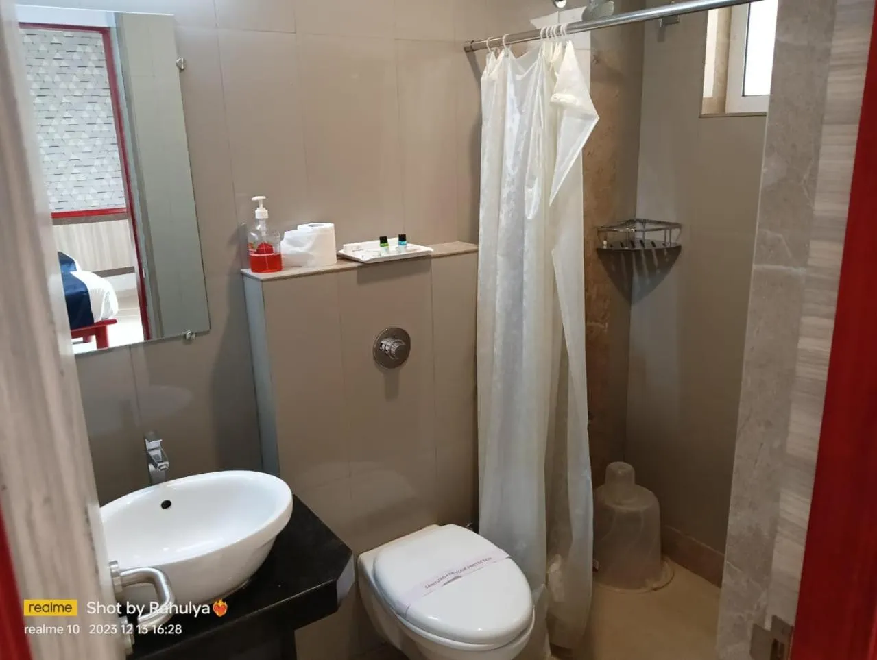 Bathroom in Hotel Prabha Palace