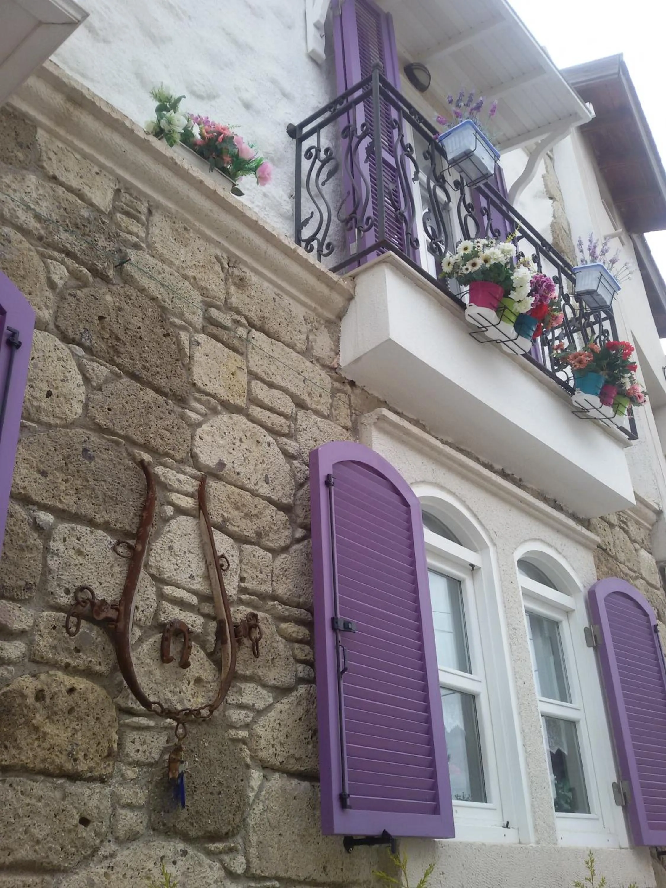 Decorative detail in Ciftekuyu Hotel