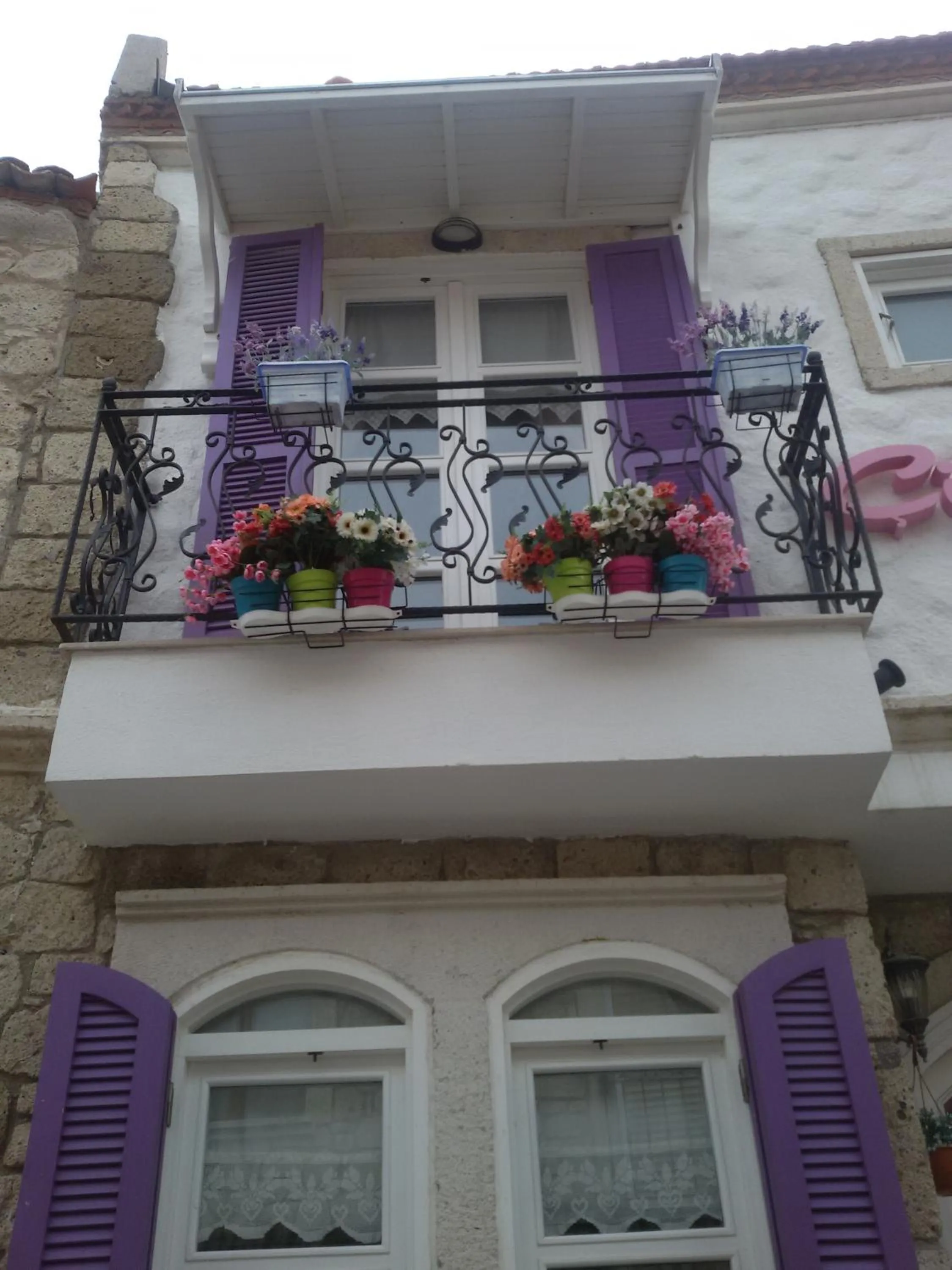 Decorative detail in Ciftekuyu Hotel