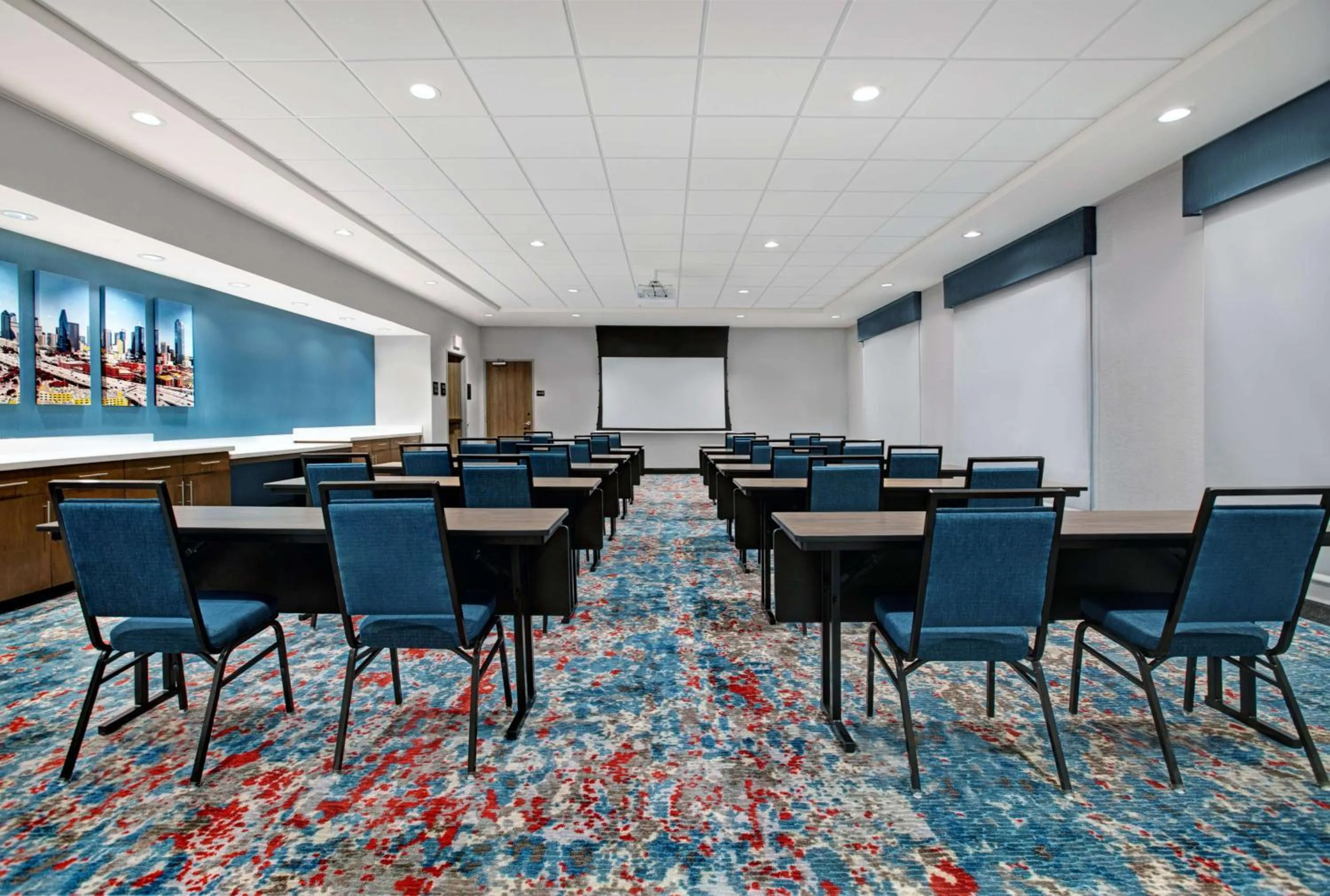 Meeting/conference room in Hampton Inn & Suites Dallas - Farmers Branch