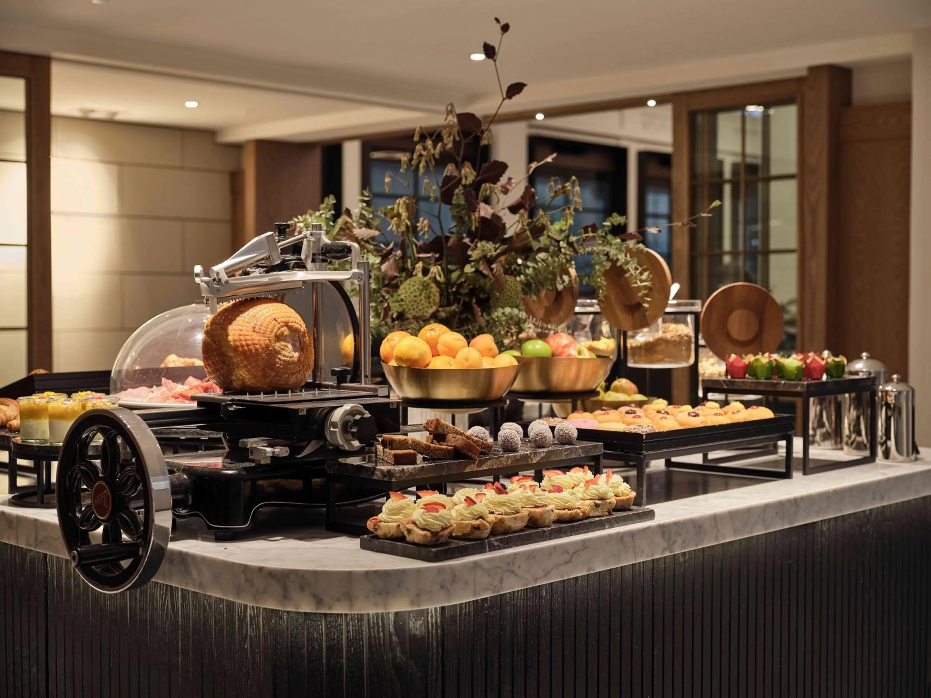 Breakfast in Hilton Melbourne Little Queen Street