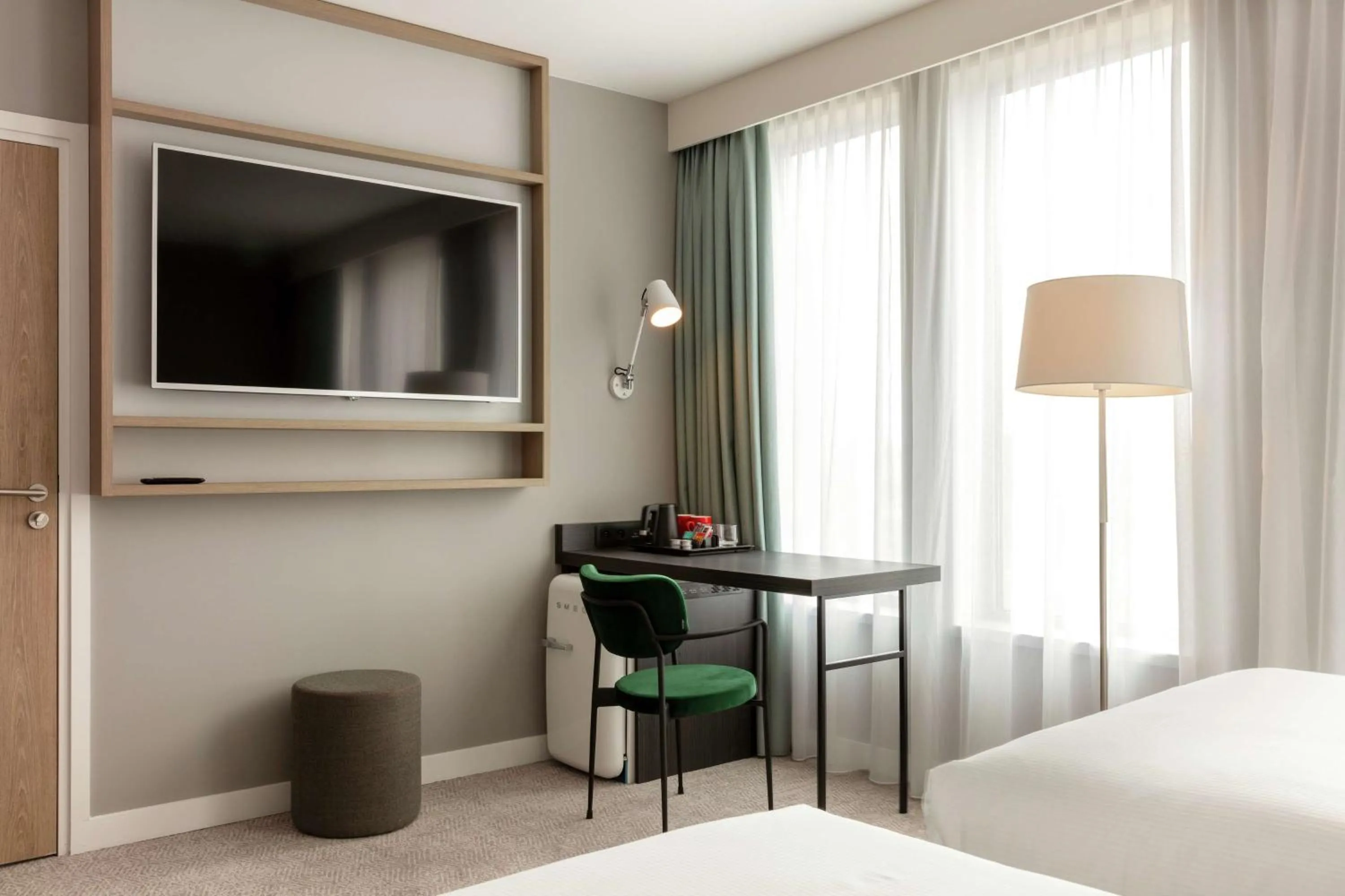 Photo of the whole room, Bed in Hilton Garden Inn Paris Orly Airport