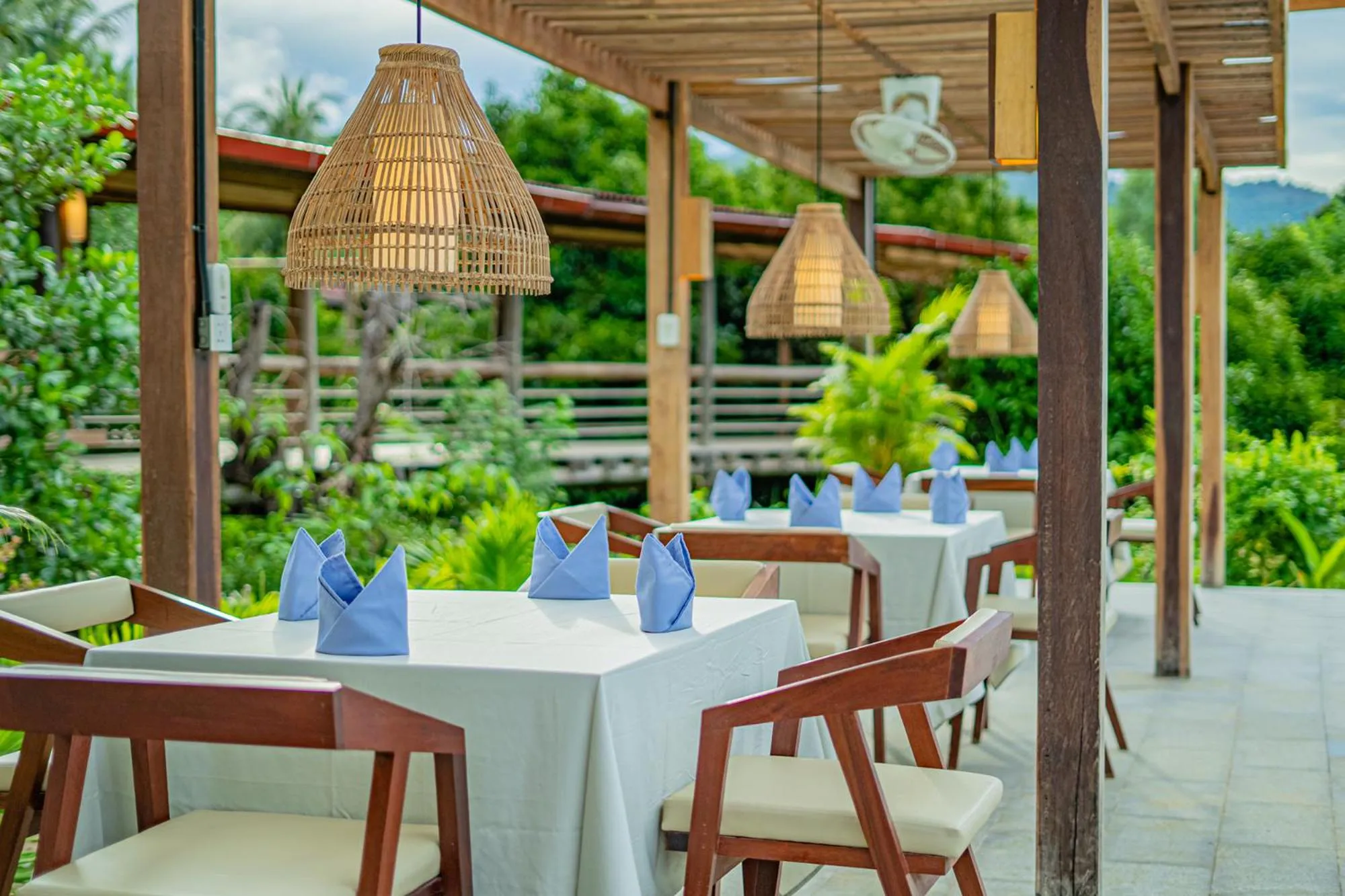 Restaurant/places to eat in Peam Snea Resort