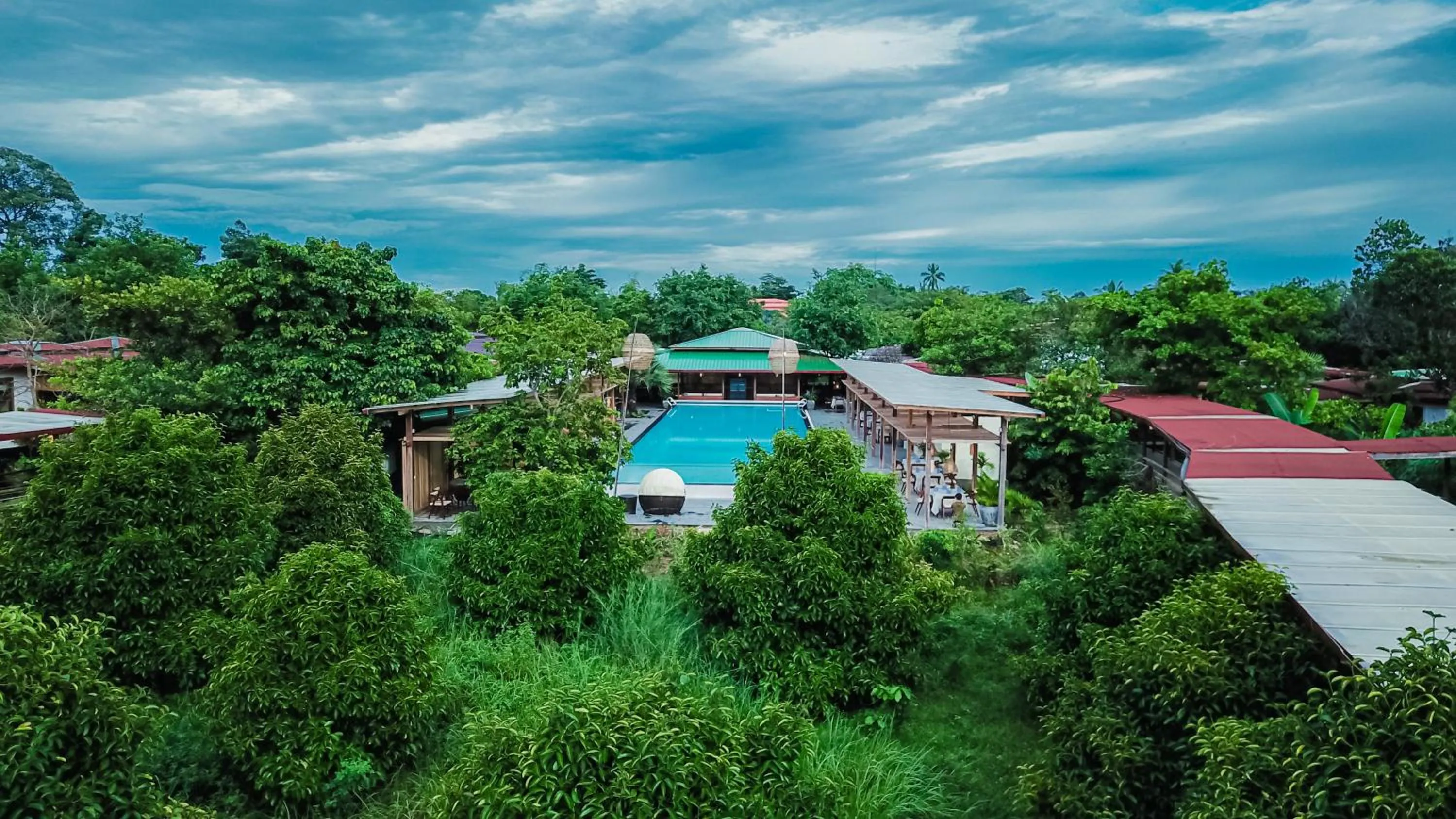 Swimming pool in Peam Snea Resort