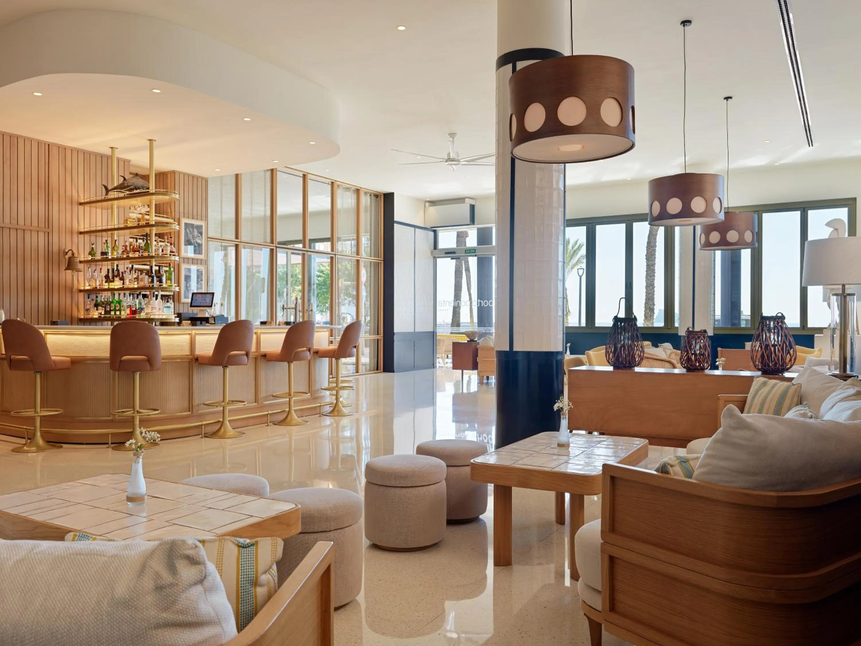 Lounge or bar in H10 Porto Poniente 4* Sup