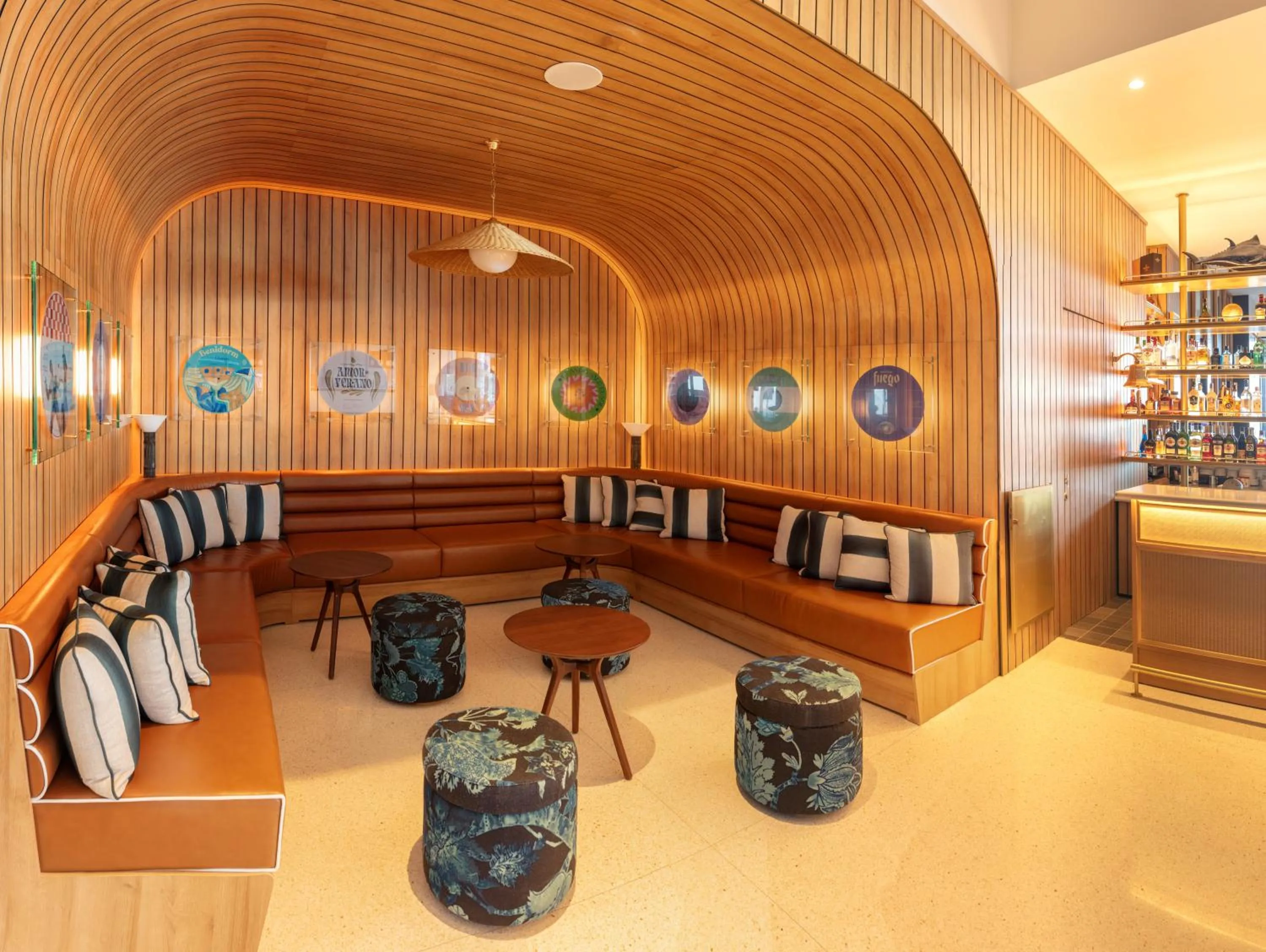 Lounge or bar in H10 Porto Poniente 4* Sup