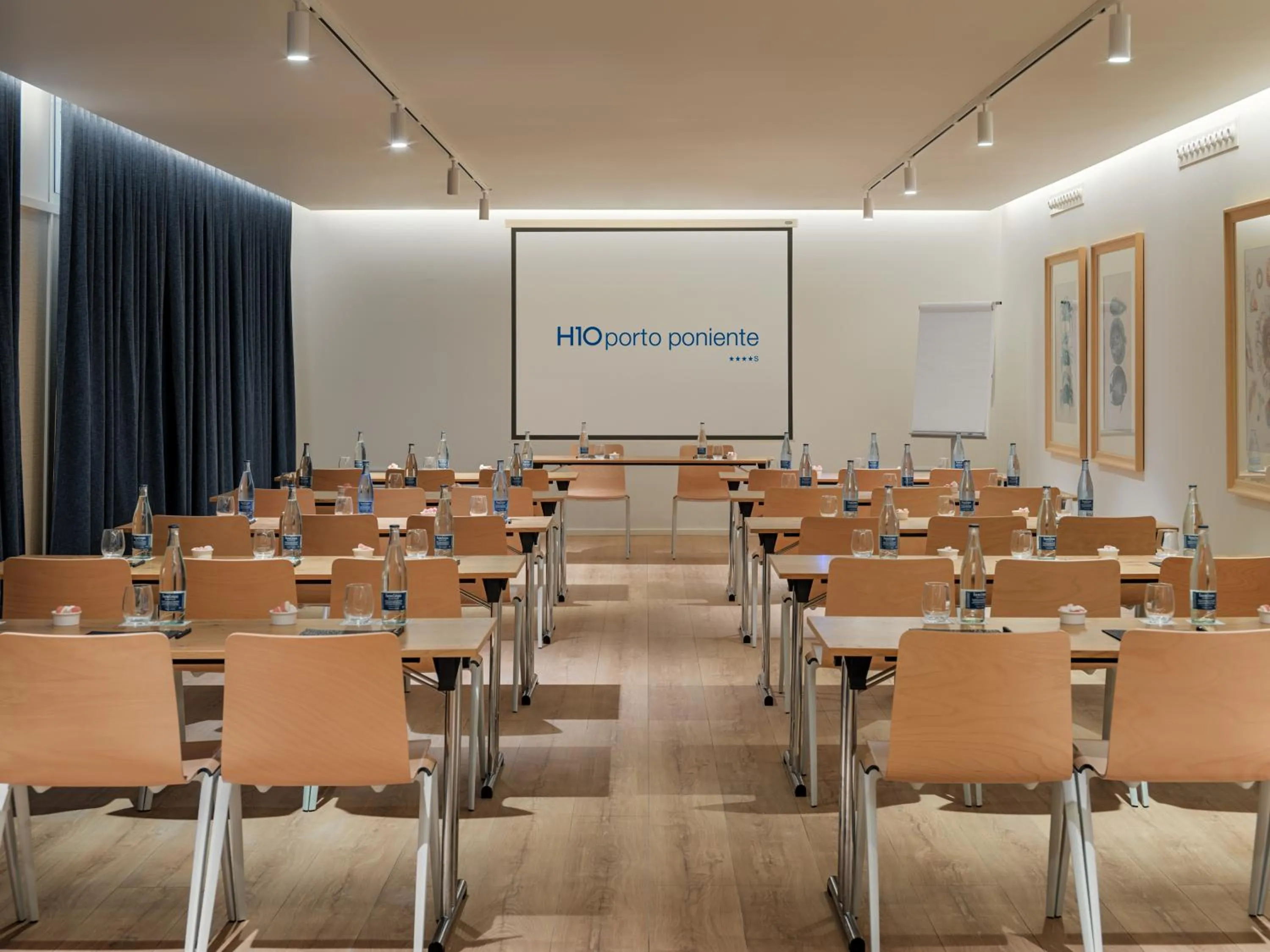 Meeting/conference room in H10 Porto Poniente 4* Sup