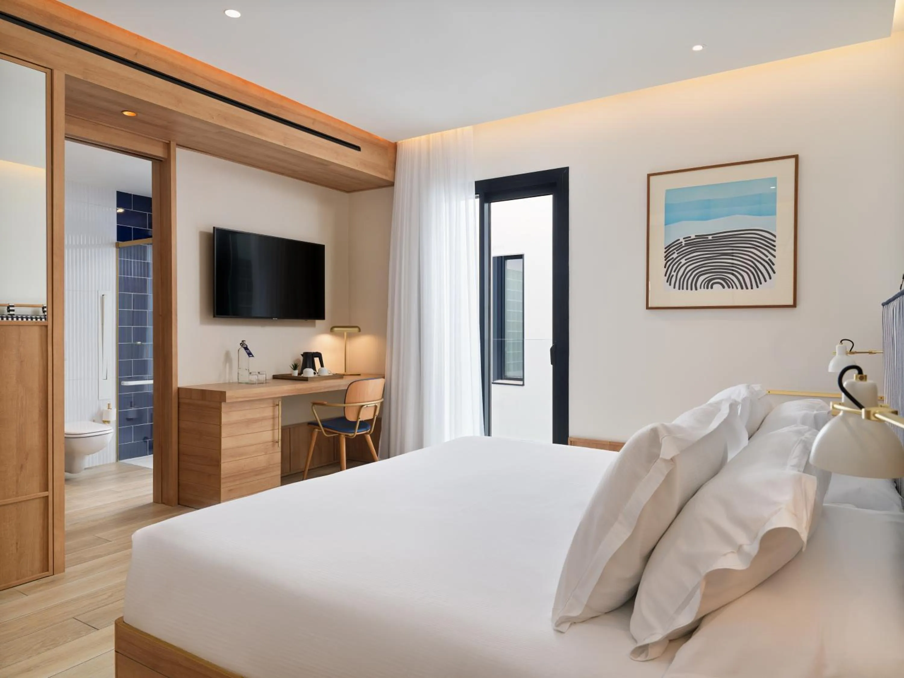 Photo of the whole room, Bed in H10 Porto Poniente 4* Sup