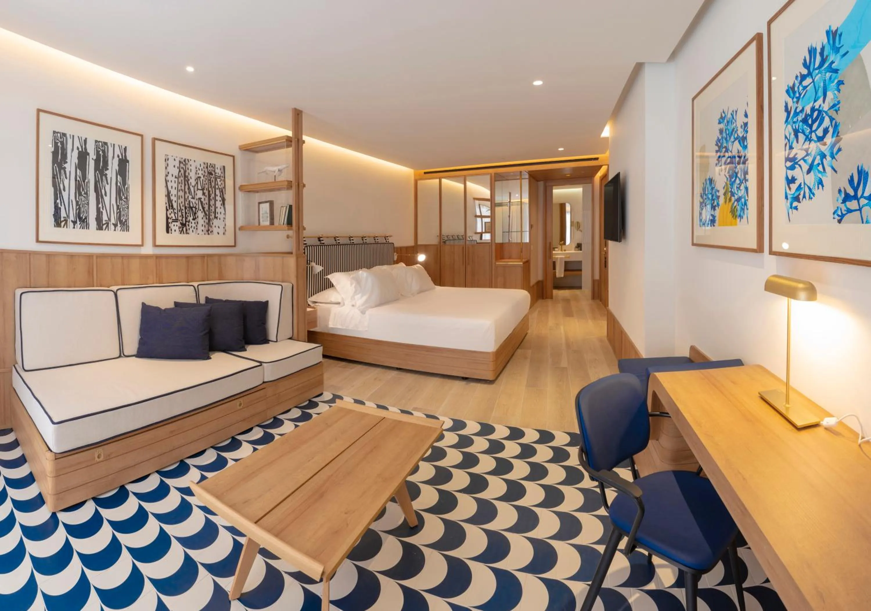 Photo of the whole room, Bed in H10 Porto Poniente 4* Sup