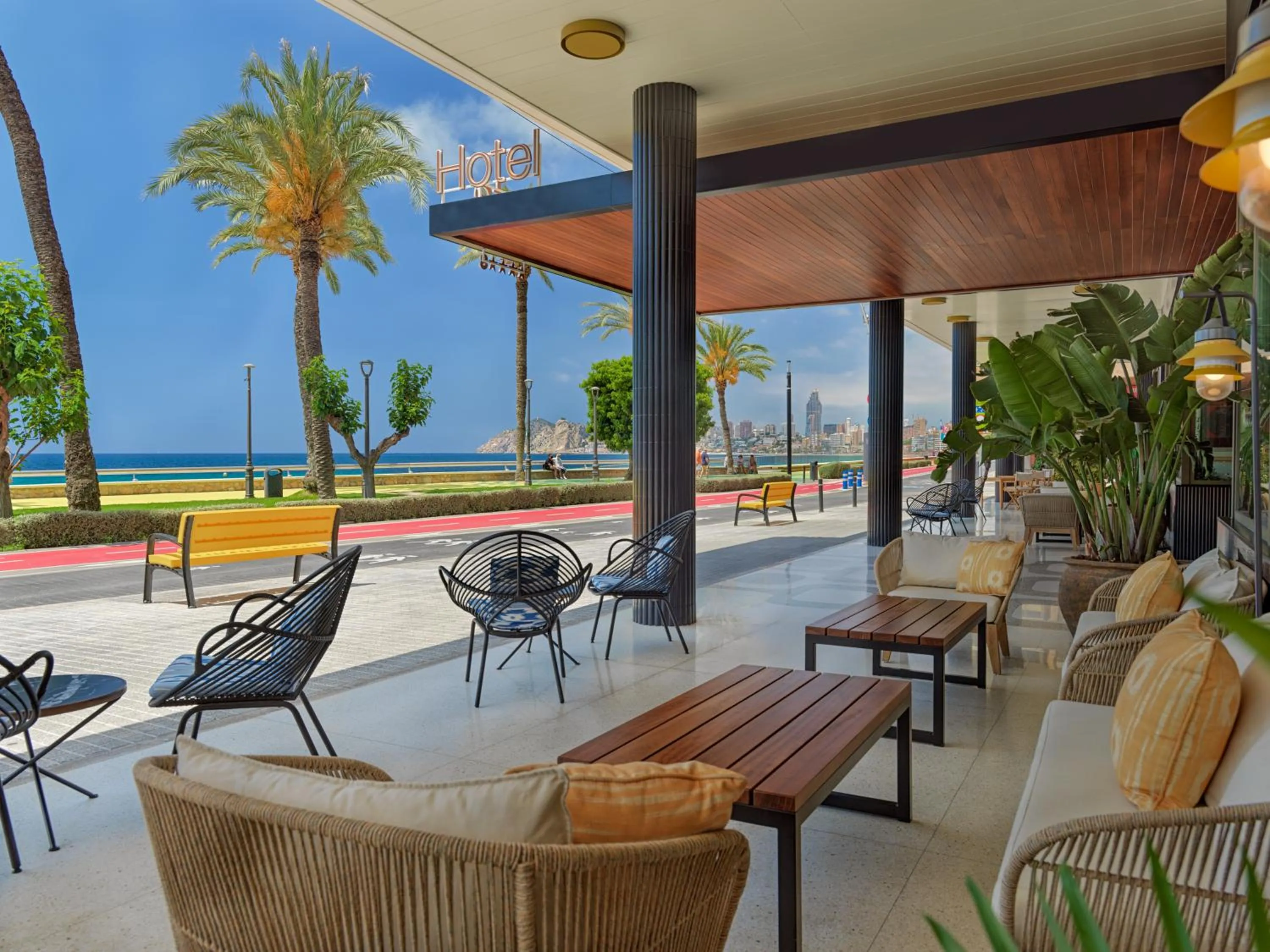 Facade/entrance in H10 Porto Poniente 4* Sup