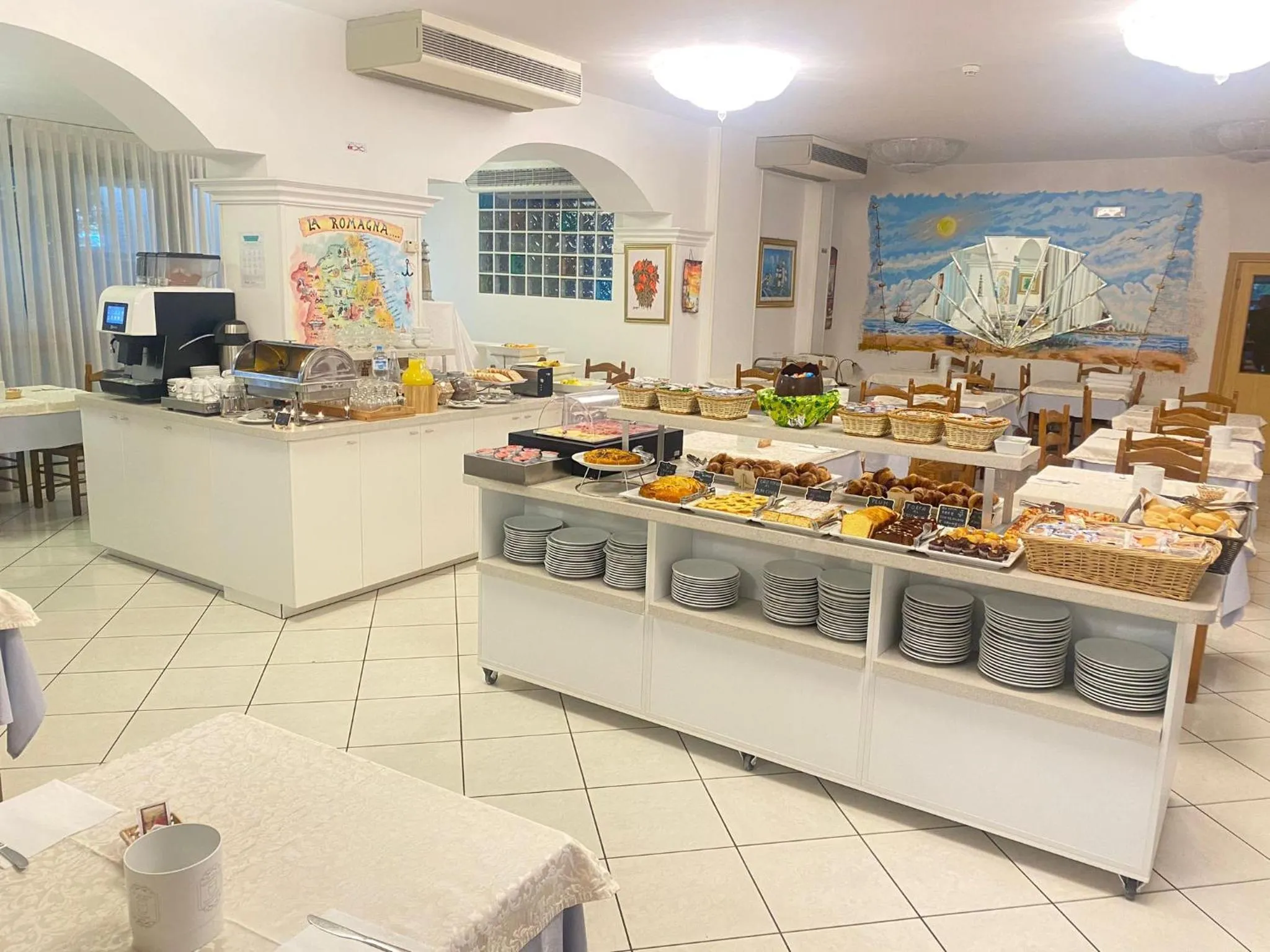 Breakfast in Hotel Arlecchino