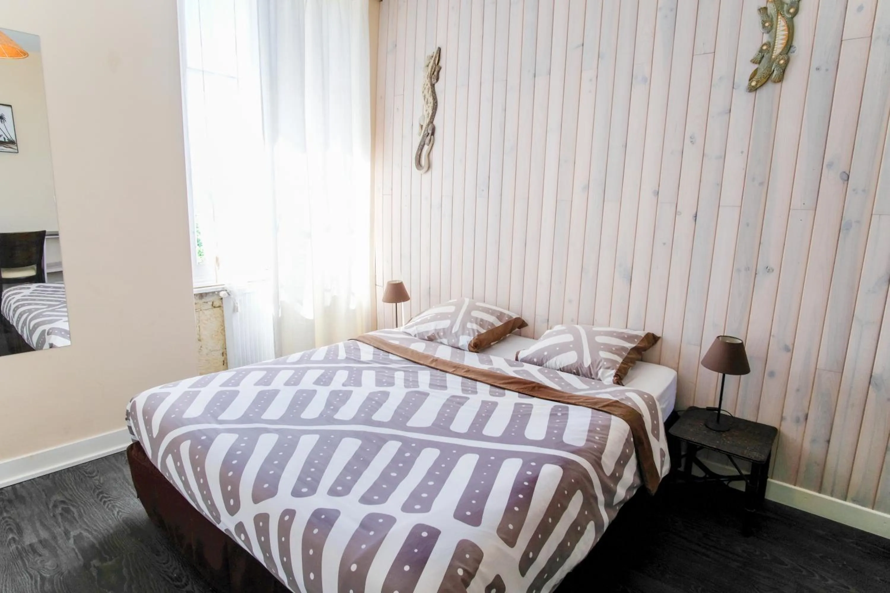 Photo of the whole room, Bed in Les Gués Rivières