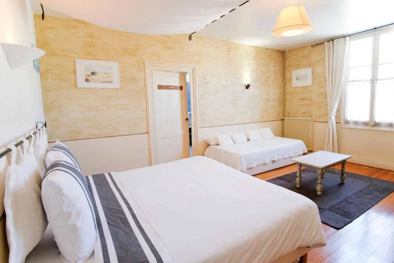 Bed in Les Gués Rivières