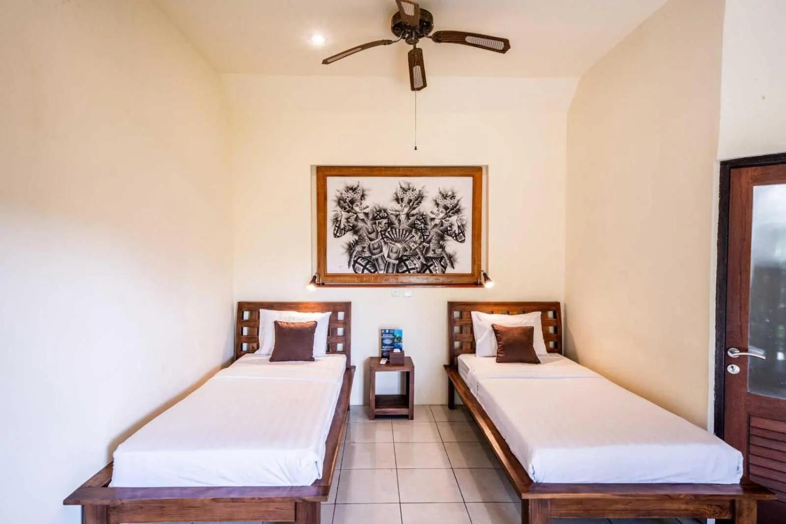 Bed in Ocean Sun Dive Resort