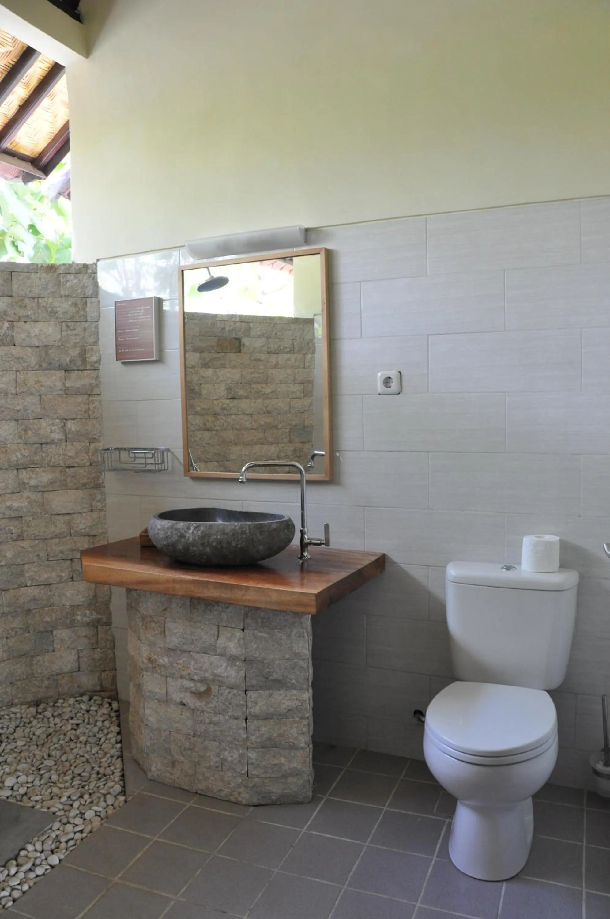 Bathroom in Ocean Sun Dive Resort