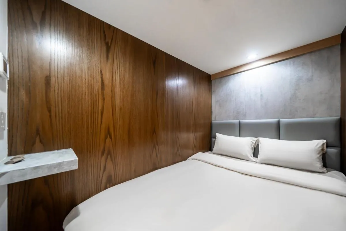 Bed in Sleepover Terminal 1, Concourse D - formerly sleep 'n fly