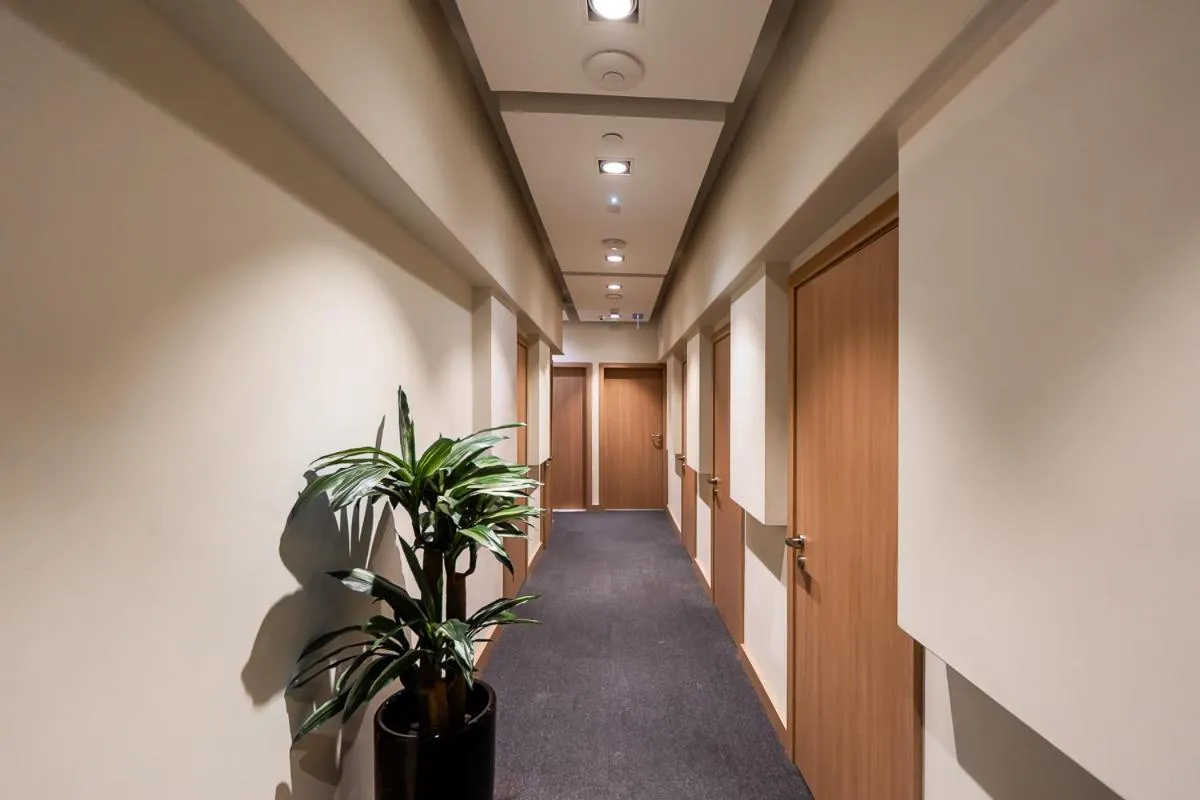 Sleepover Terminal 1, Concourse D - formerly sleep 'n fly