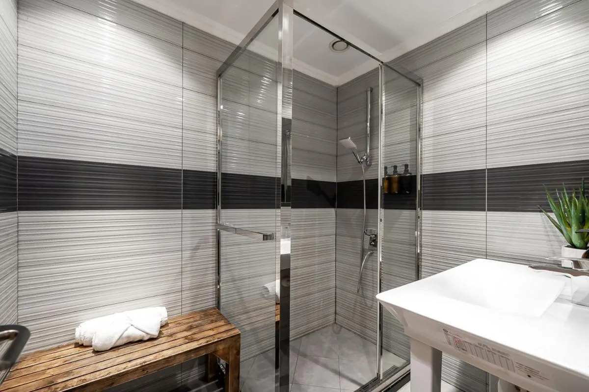 Sleepover Terminal 1, Concourse D - formerly sleep 'n fly