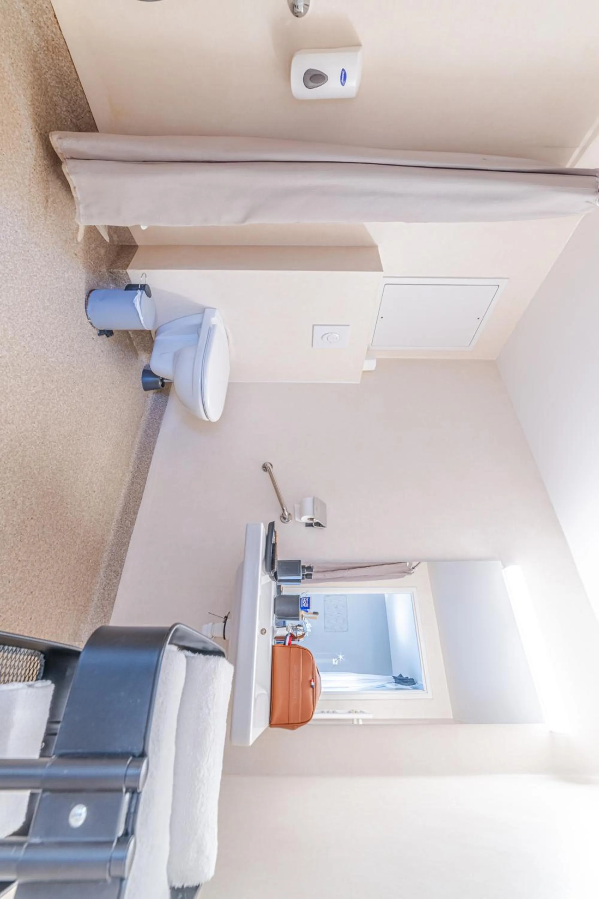 Bathroom in Break & Home Paris Italie Porte de Choisy Appart'Hôtel