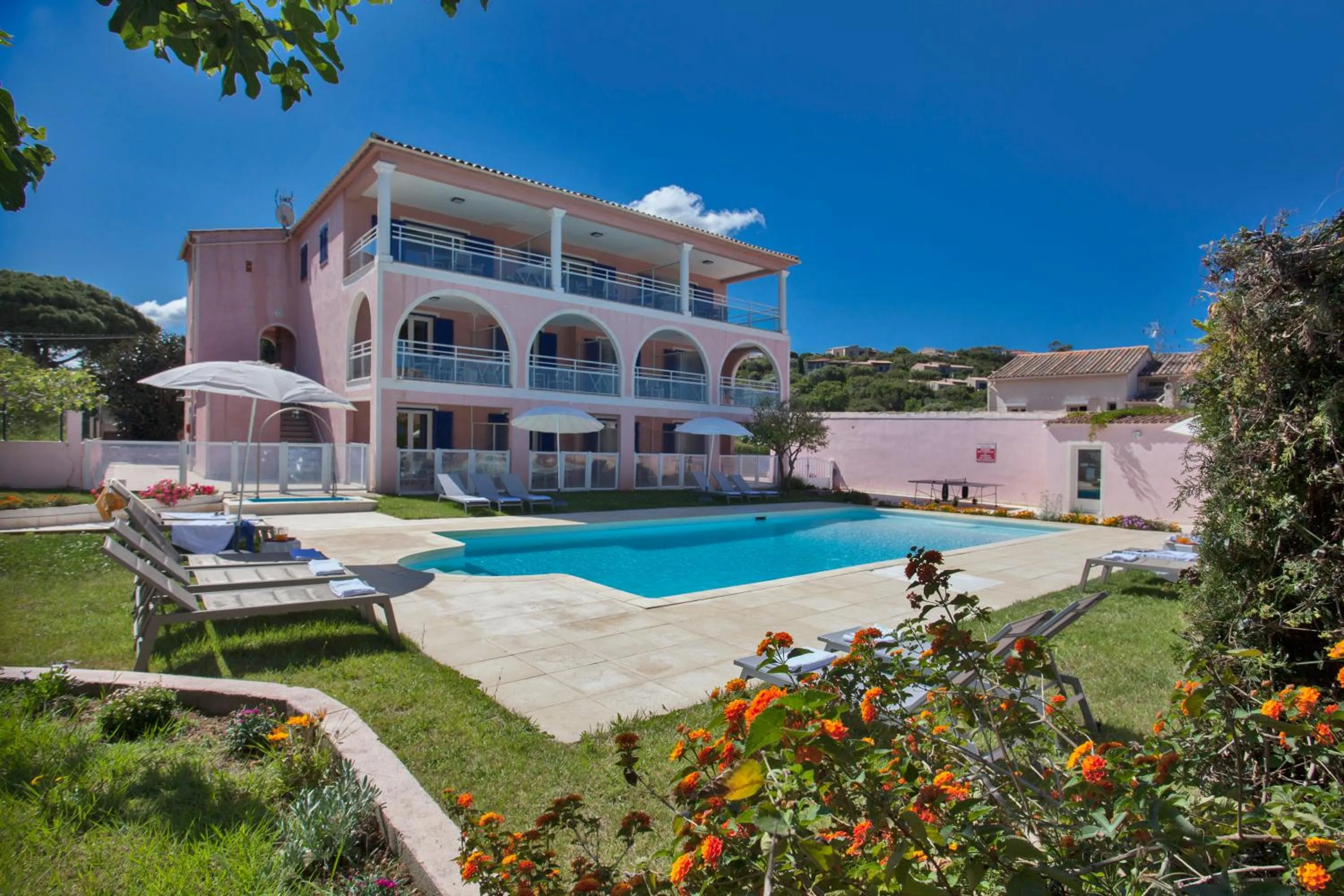 Résidence Villa Romana avec Piscine et Jacuzzi