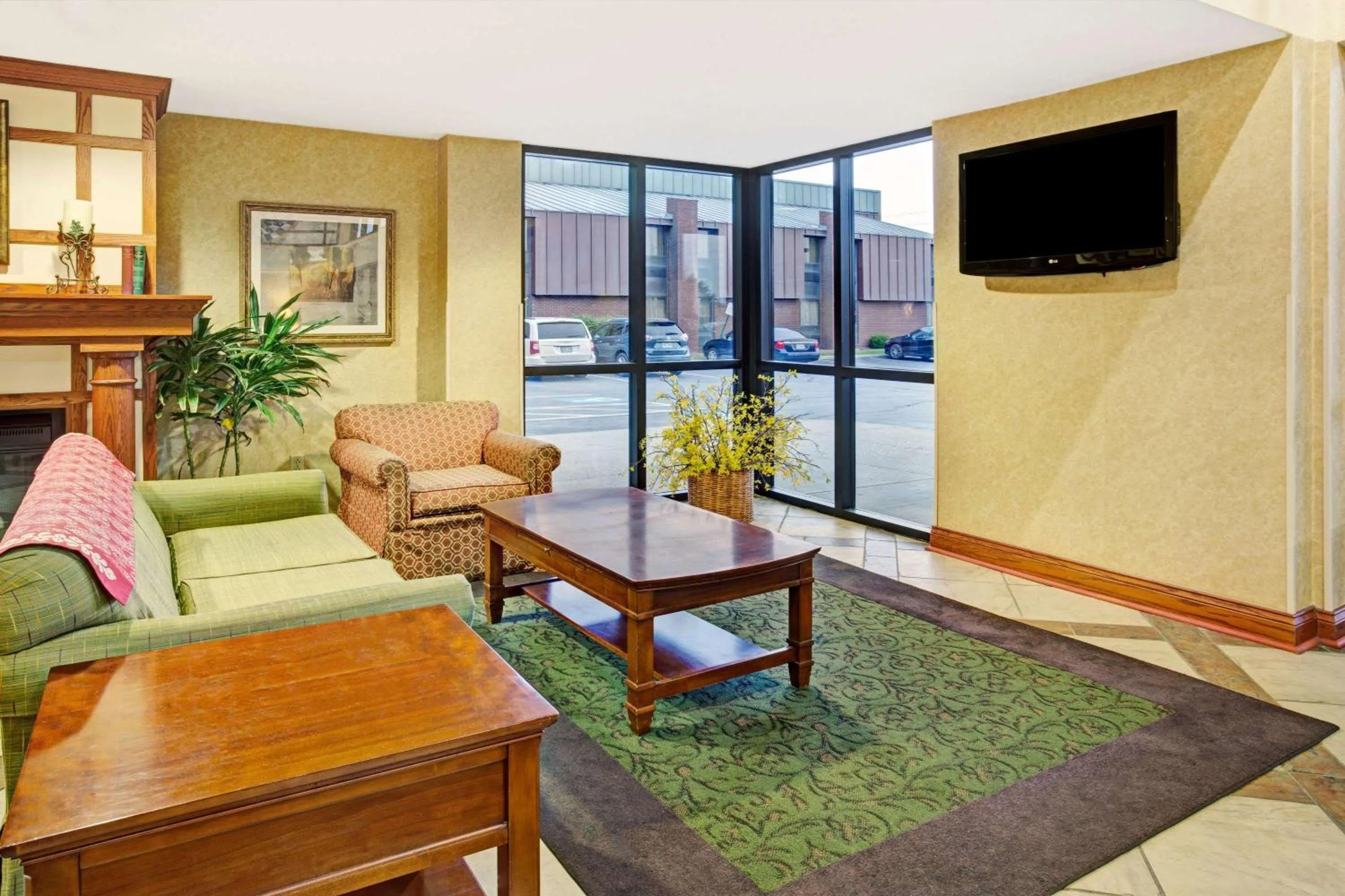 Lobby or reception in Baymont by Wyndham Indianapolis West