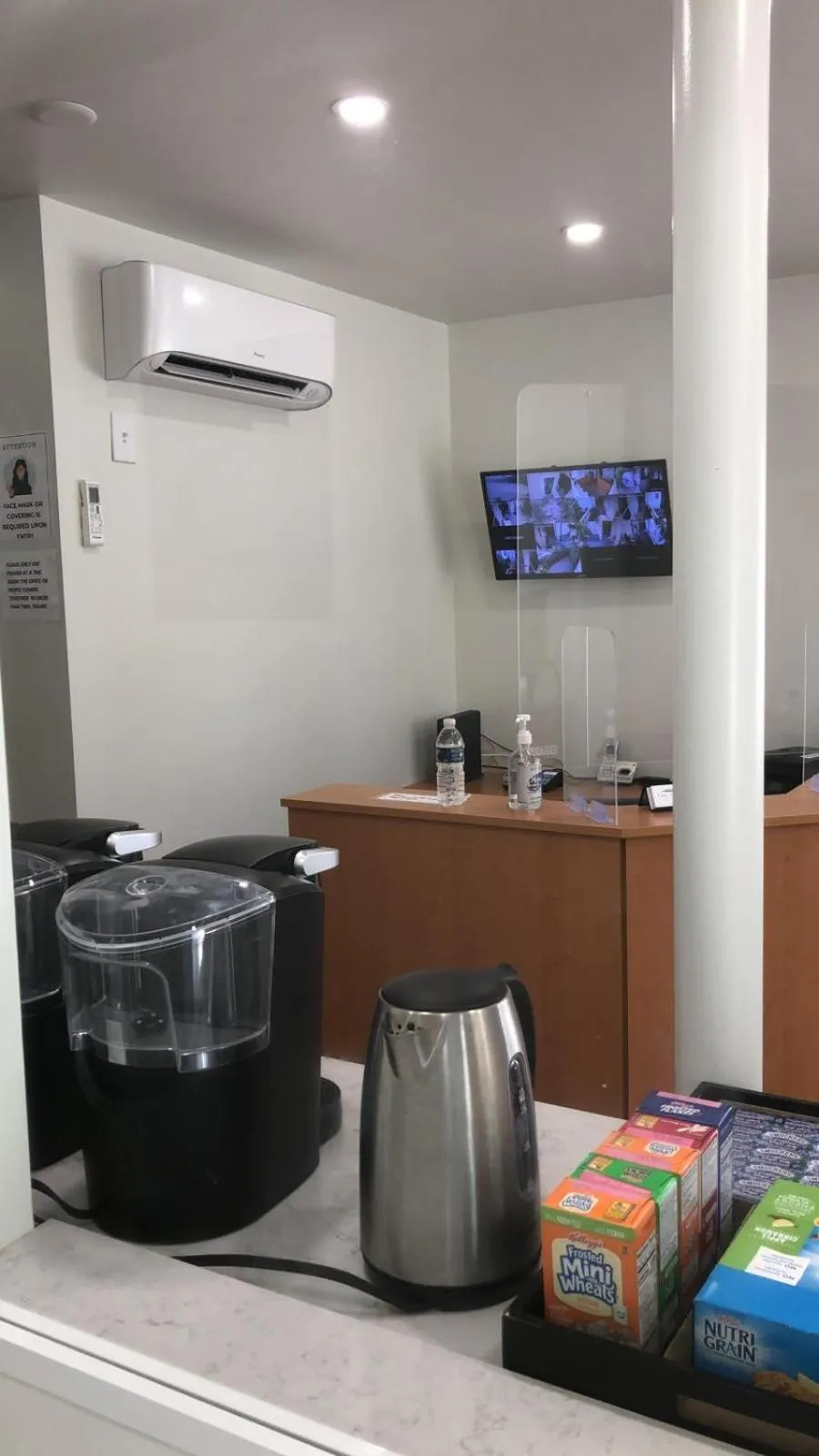 Facade/entrance in The Drift Hotel