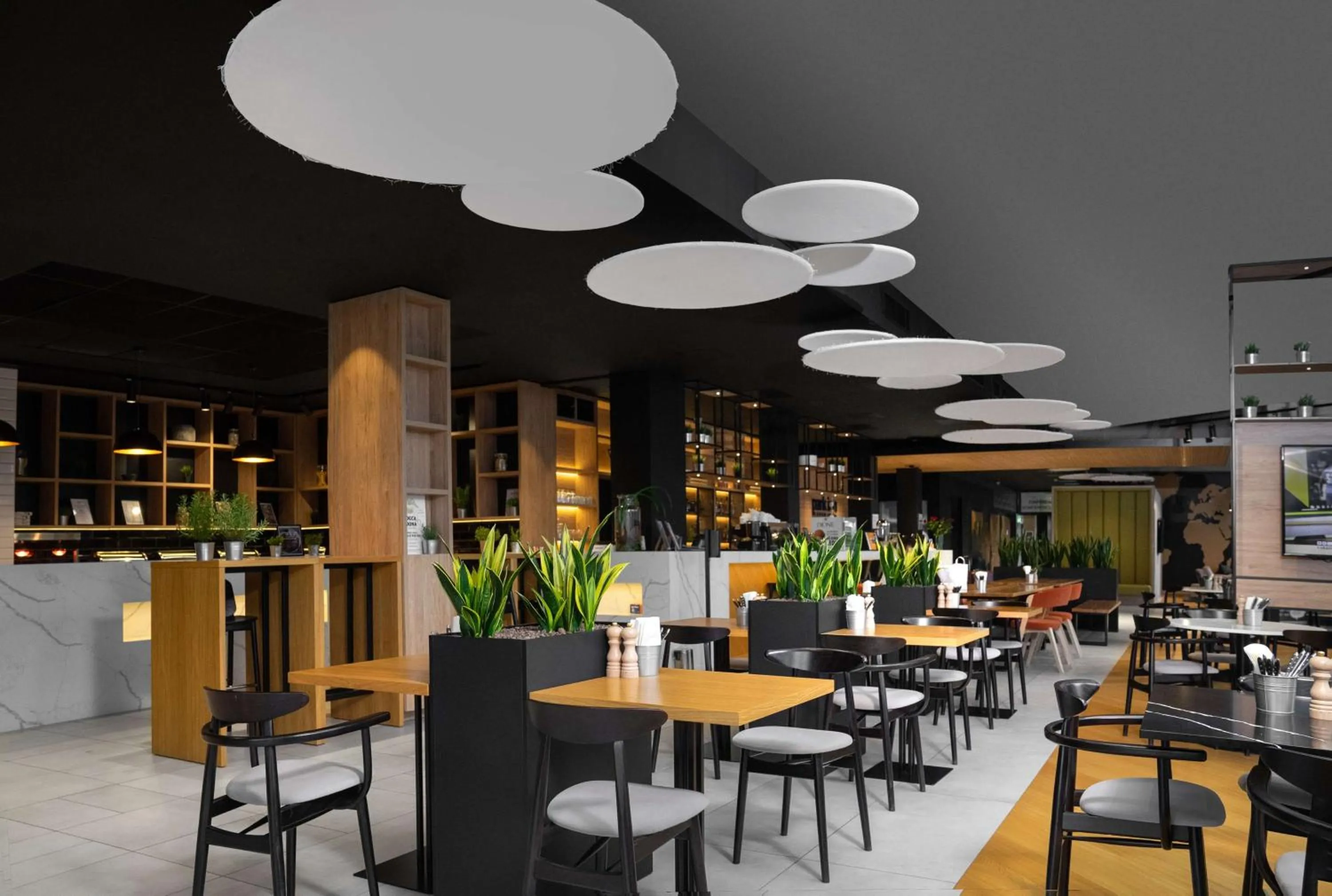 Restaurant/places to eat in Park Inn by Radisson Vilnius Airport Hotel & Conference Centre