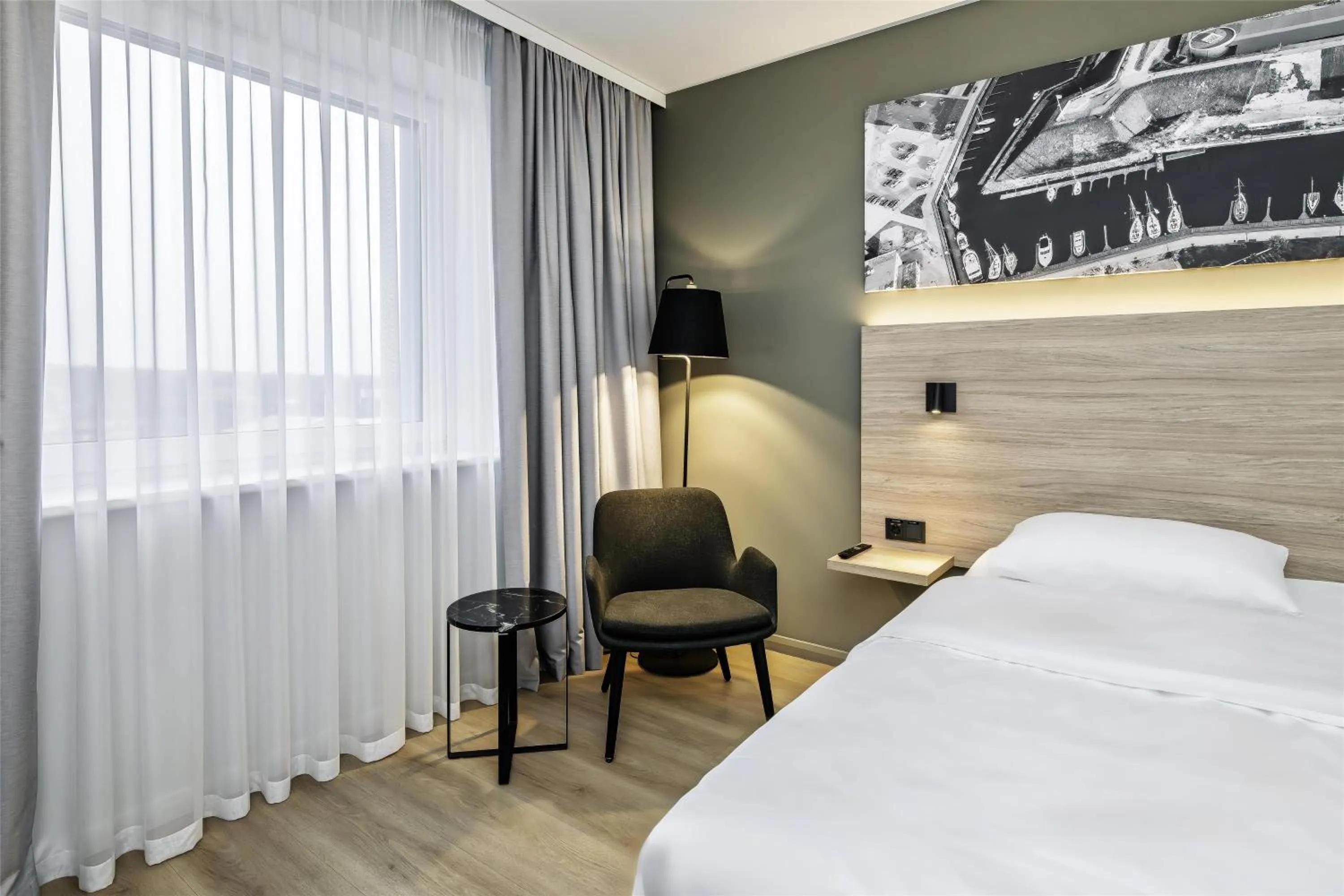 Bedroom, Bed in Park Inn by Radisson Vilnius Airport Hotel & Conference Centre