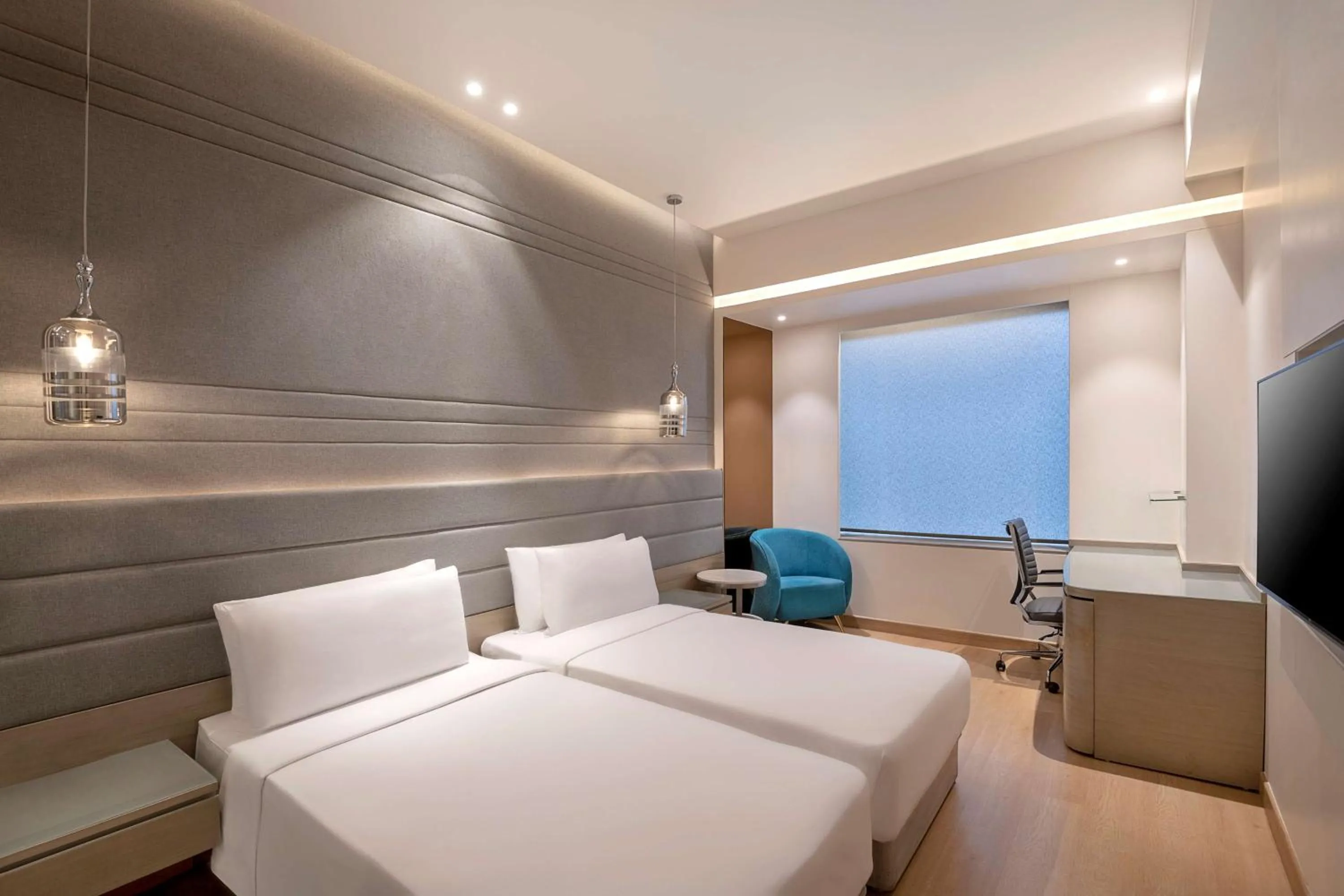 Bedroom, Bed in Radisson Blu Towers Kaushambi Delhi NCR