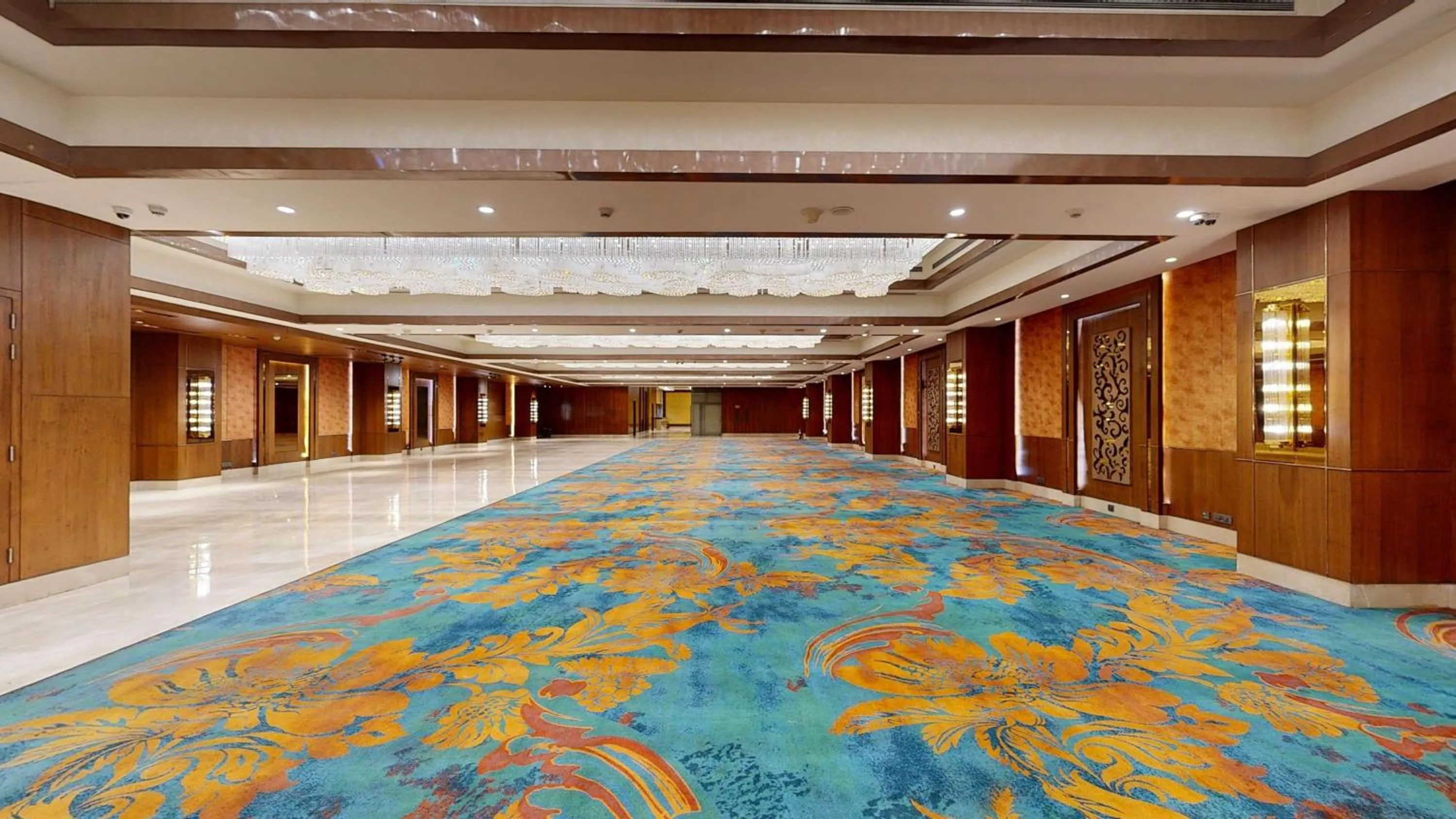 Banquet/Function facilities in Radisson Blu Towers Kaushambi Delhi NCR