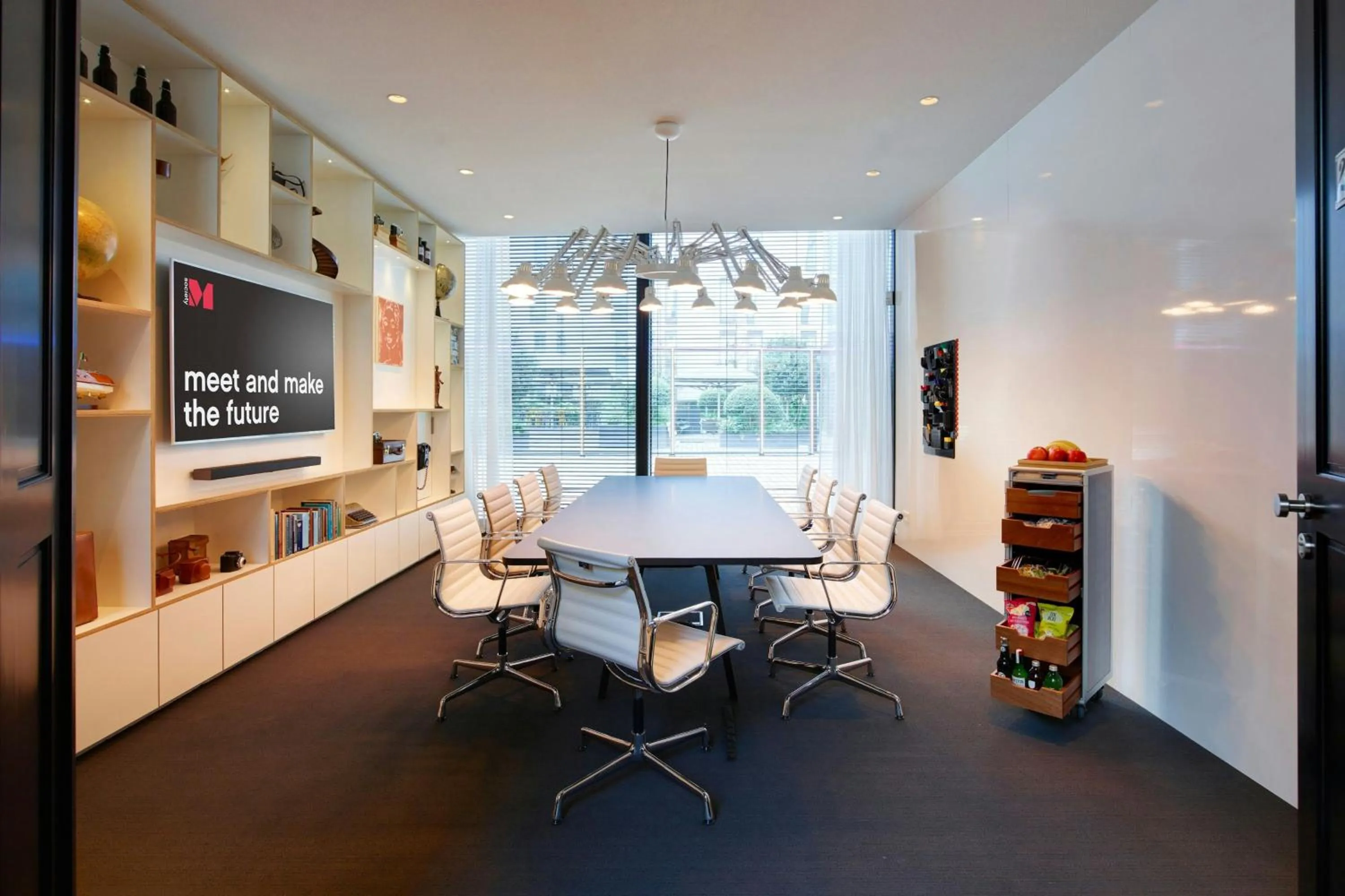 Meeting/conference room in citizenM Rotterdam