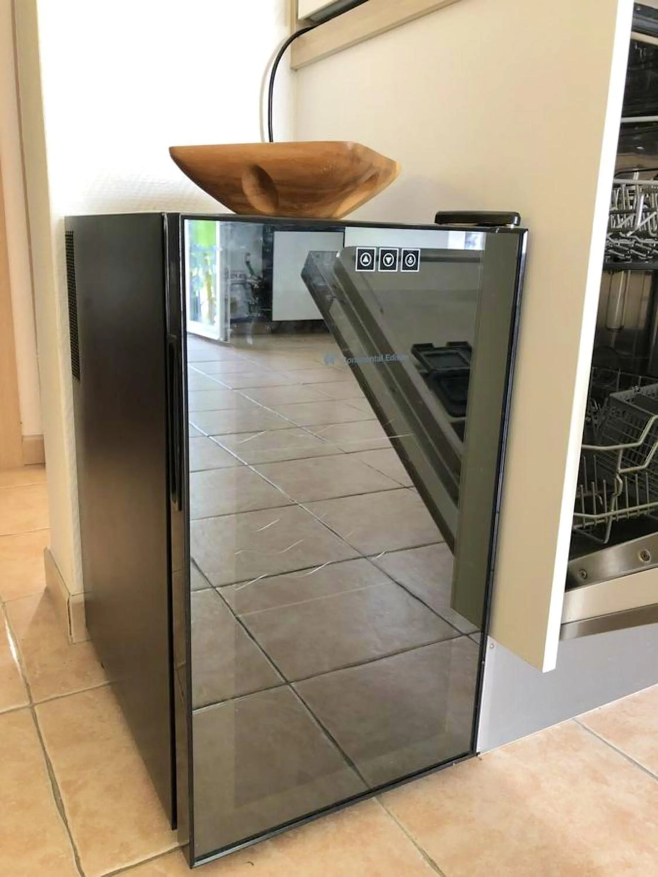 Kitchen or kitchenette in Appartement moderne à Antibes avec jardin et terrasse