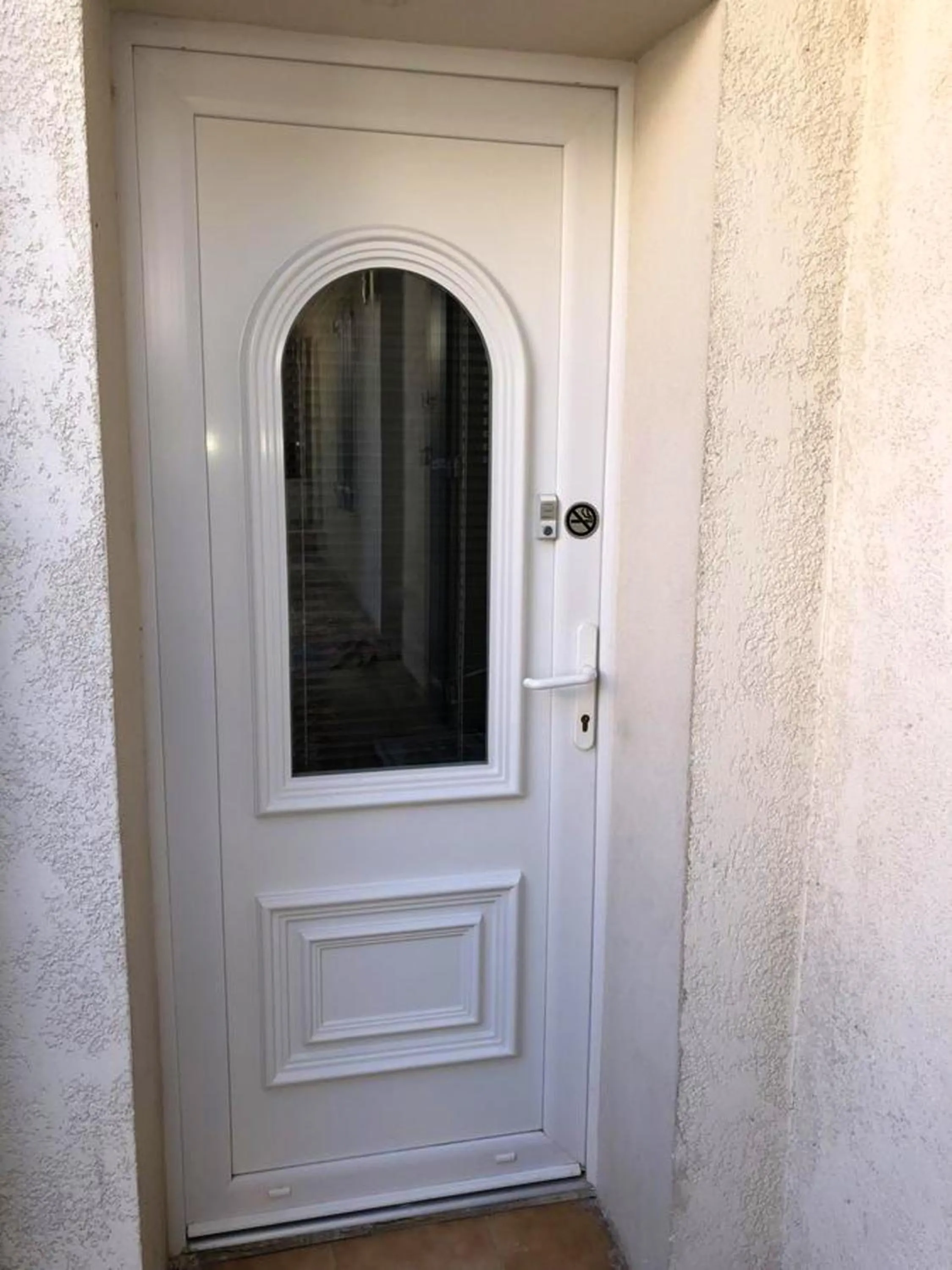 Facade/entrance in Appartement moderne à Antibes avec jardin et terrasse