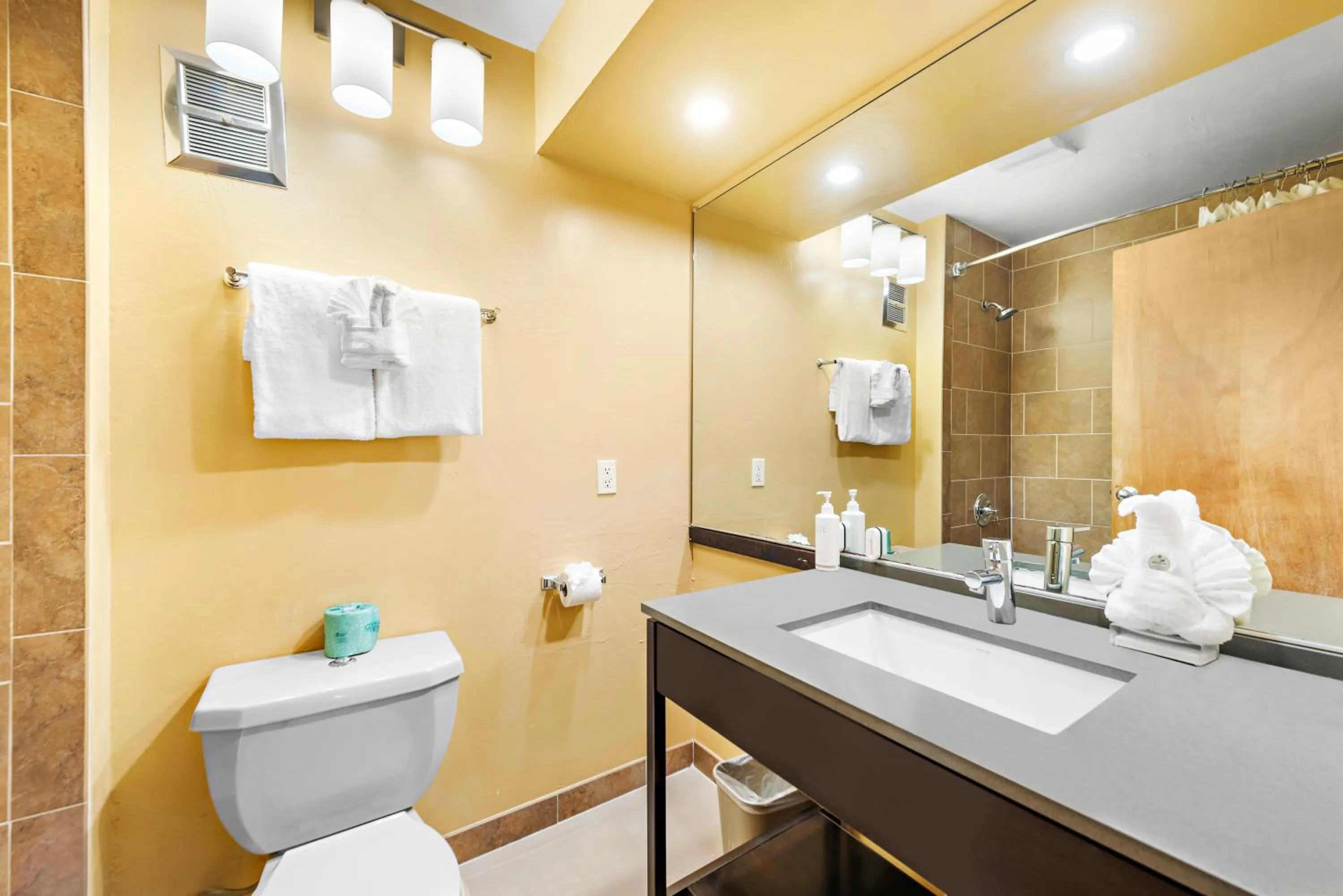 Bathroom in The Morgan San Simeon - Cambria by Hearst Castle