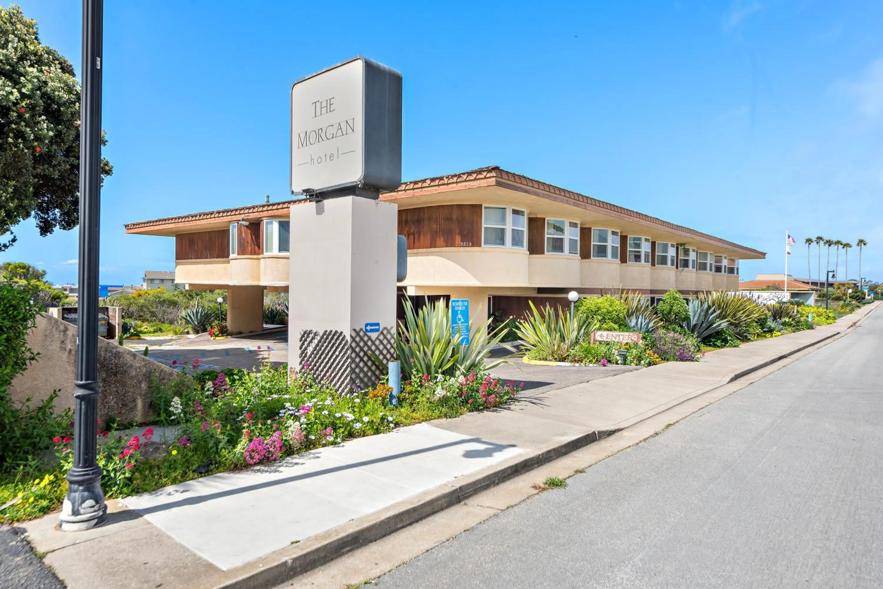 Facade/entrance in The Morgan San Simeon - Cambria by Hearst Castle