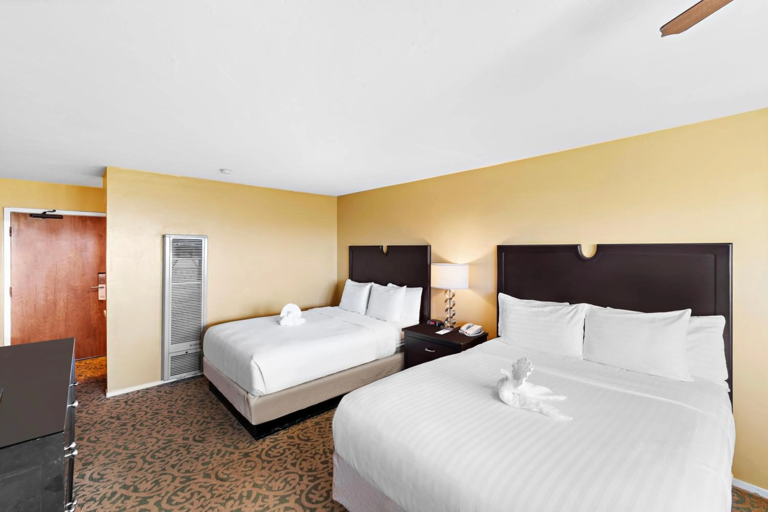 Bed in The Morgan San Simeon - Cambria by Hearst Castle