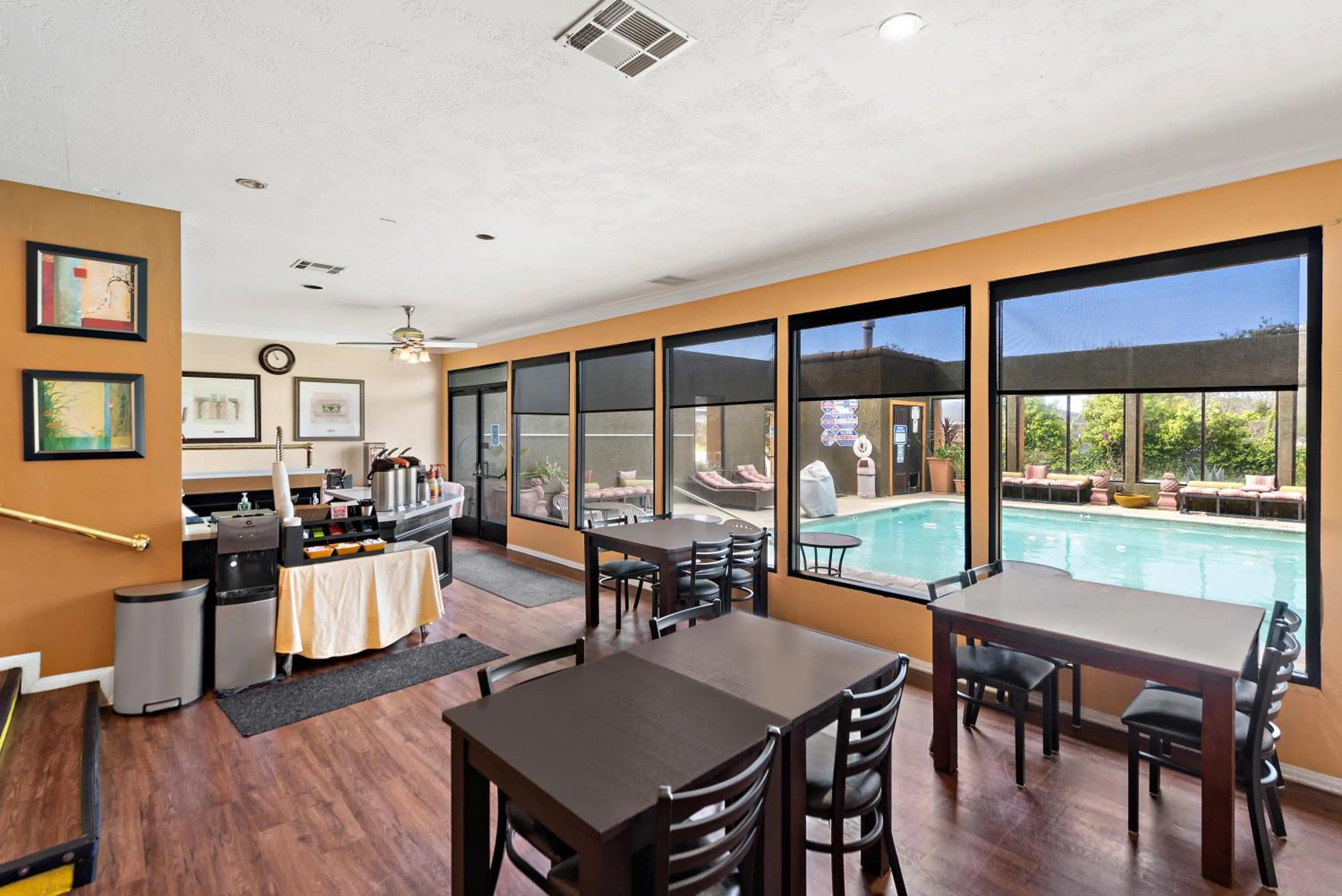 Buffet breakfast in The Morgan San Simeon - Cambria by Hearst Castle