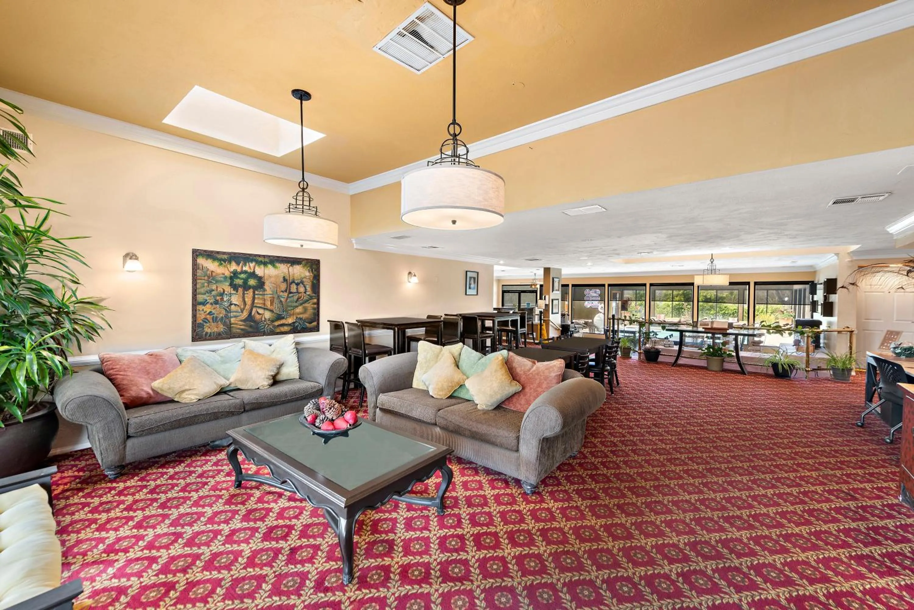 Lobby or reception in The Morgan San Simeon - Cambria by Hearst Castle