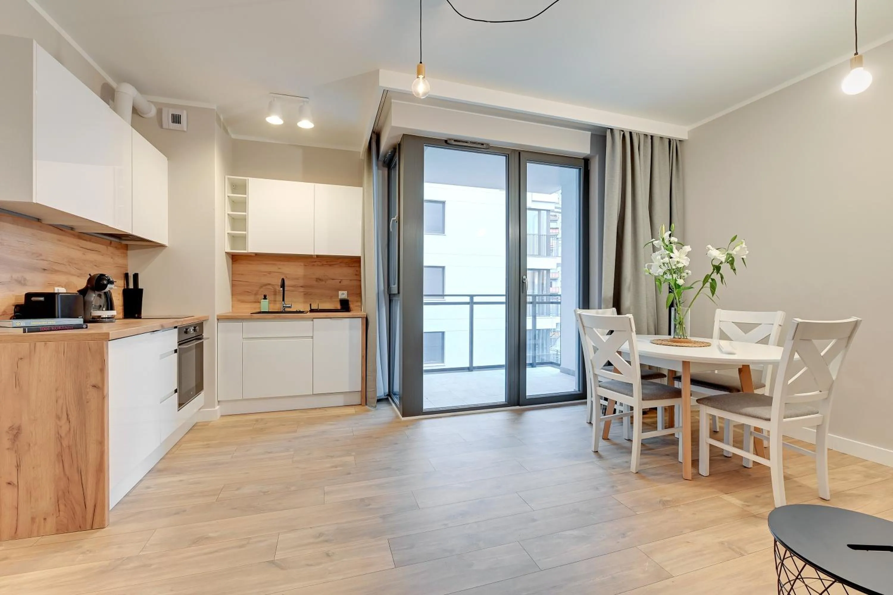 One-Bedroom Apartment in Blue Mandarin Garden Gates