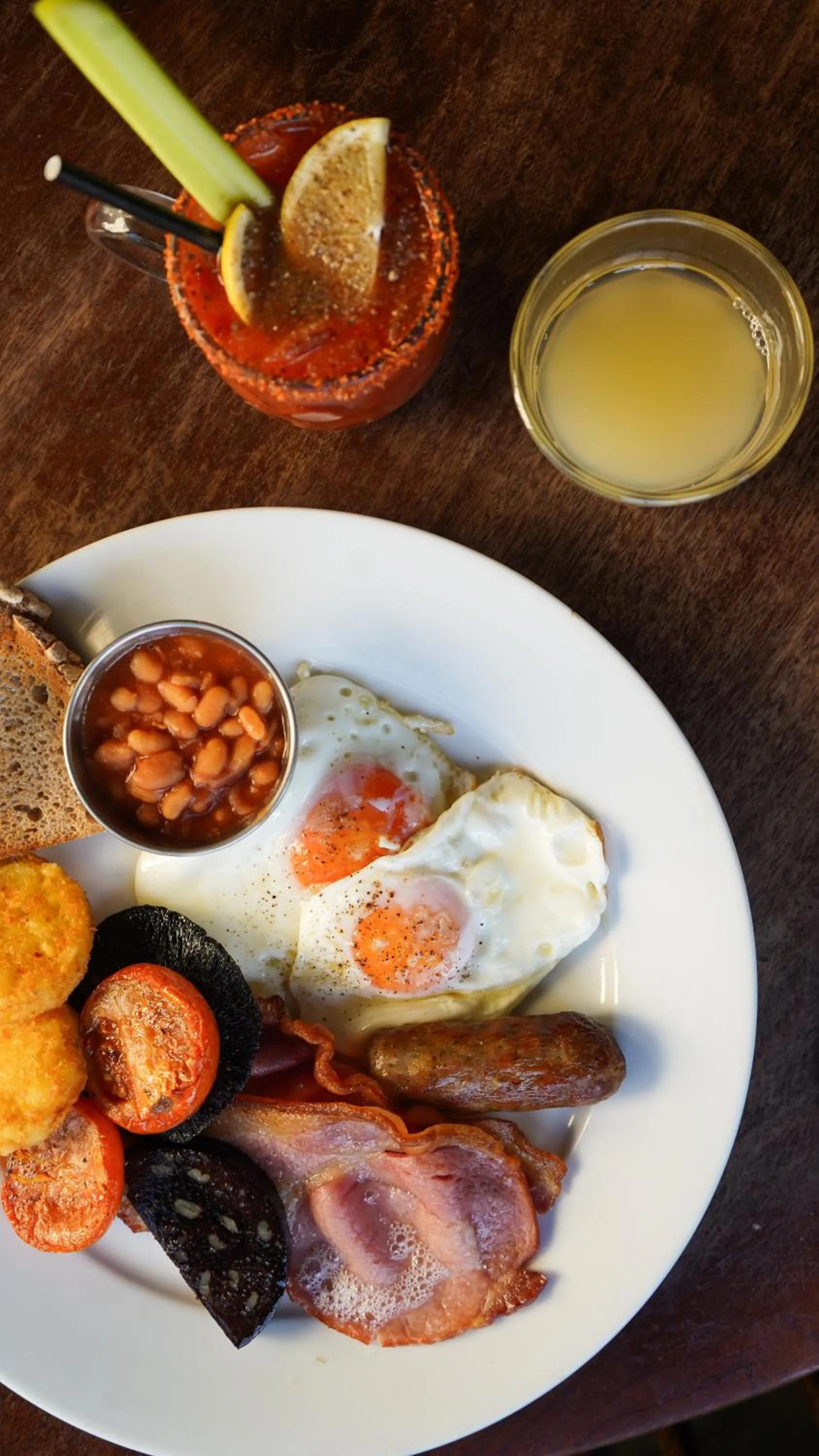 Breakfast in The Grosvenor Arms