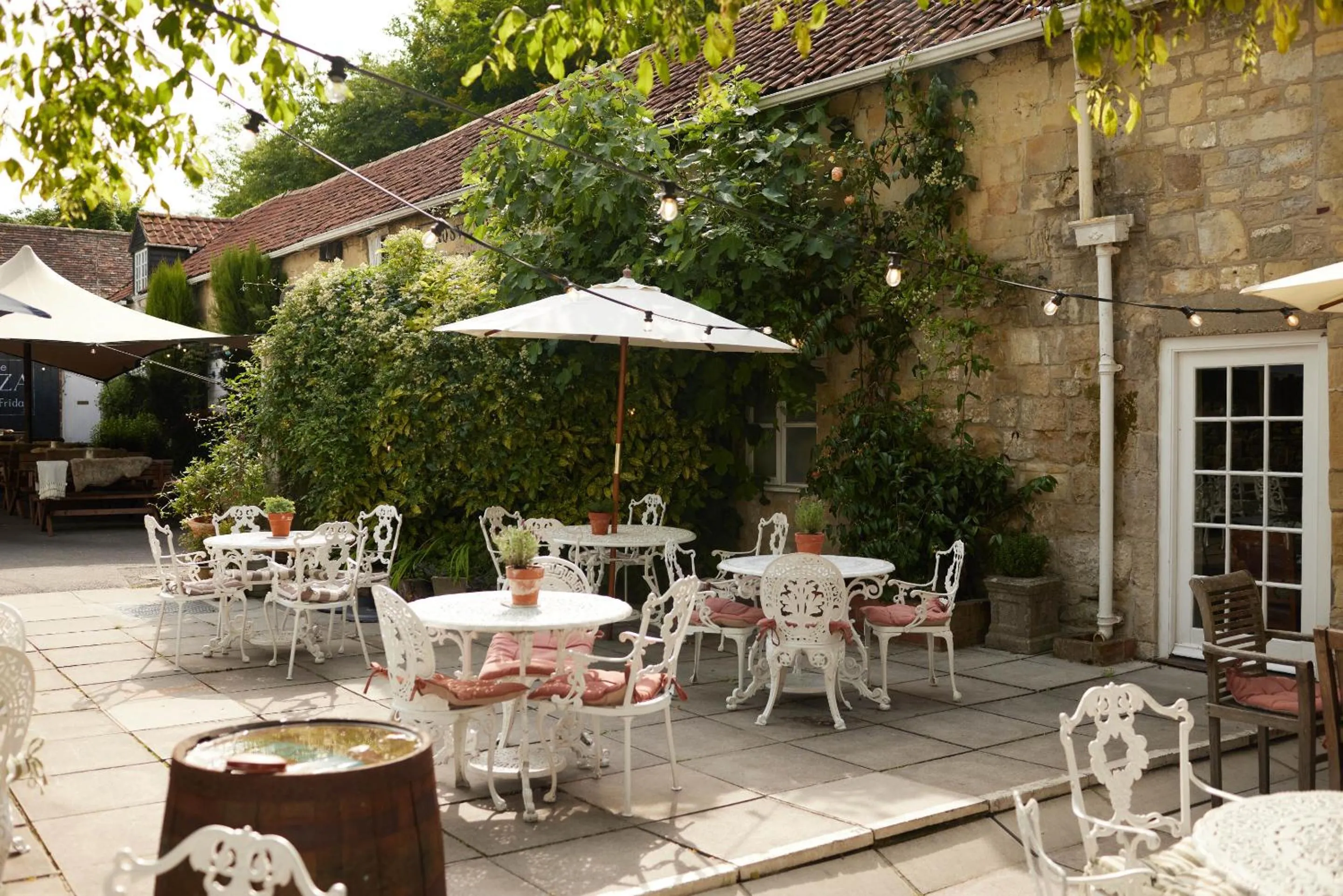 Property building in The Grosvenor Arms