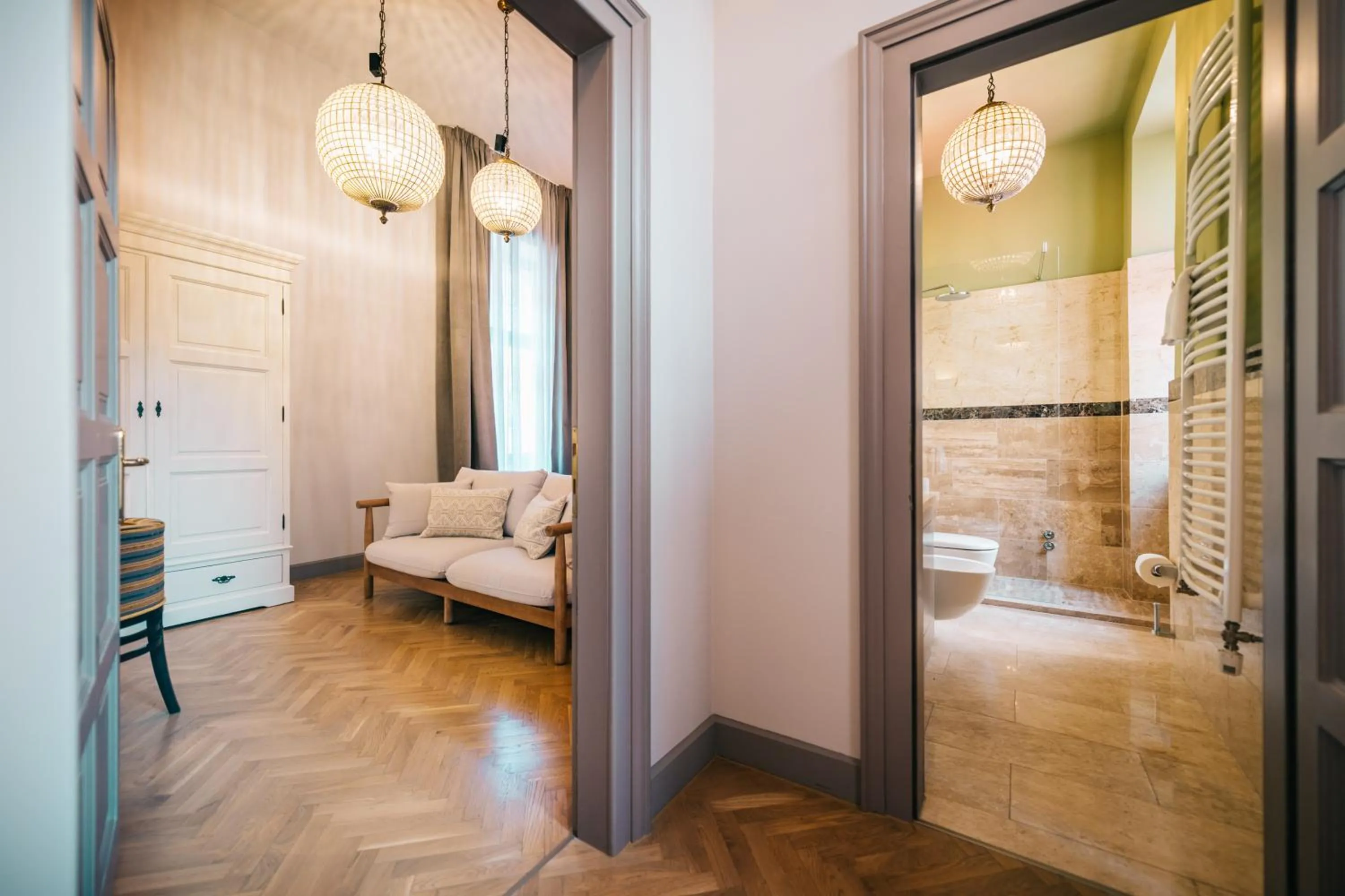 Shower, Bed in BALTAZÁR Boutique Hotel