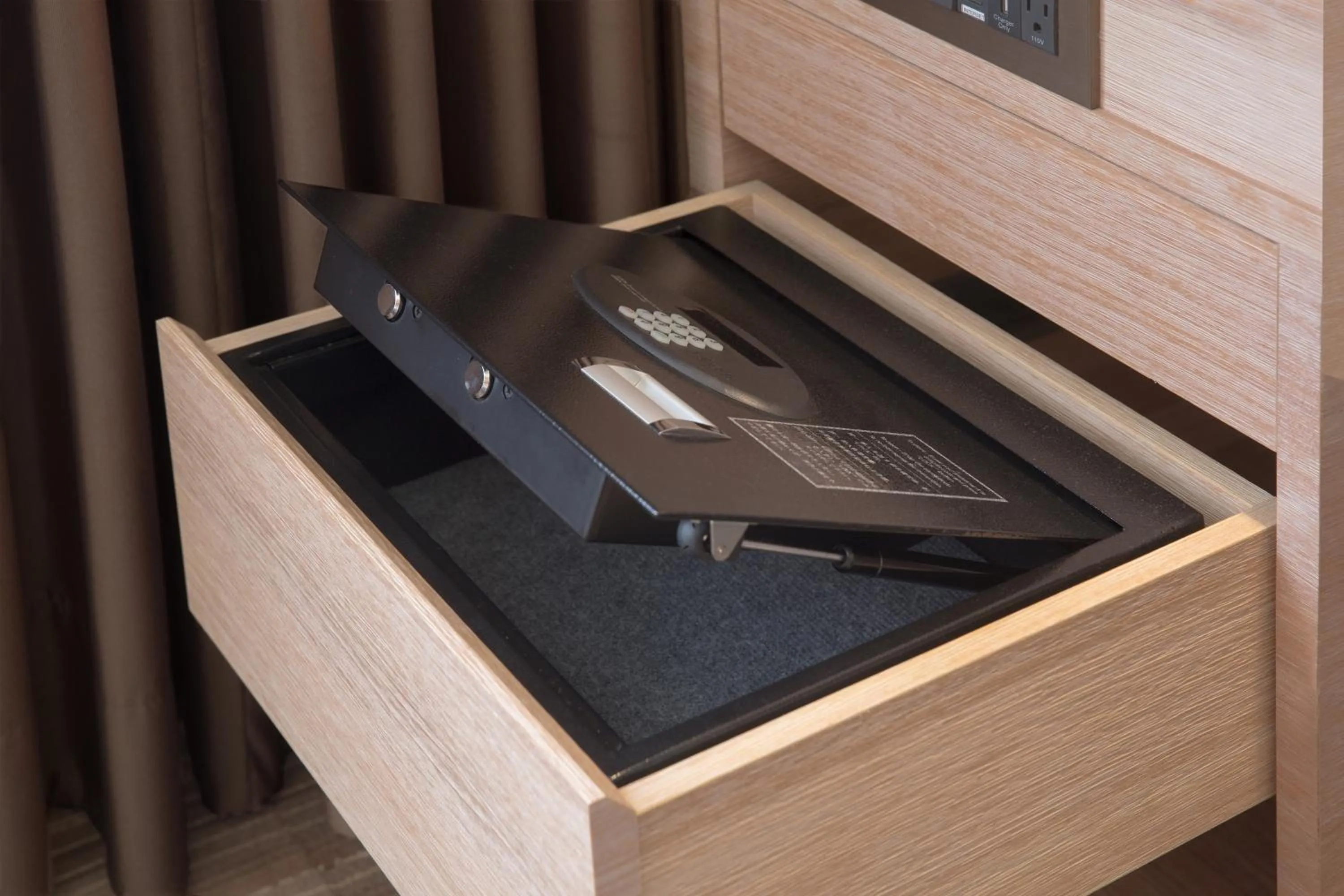 safe in Hotel COZZI Minsheng Taipei