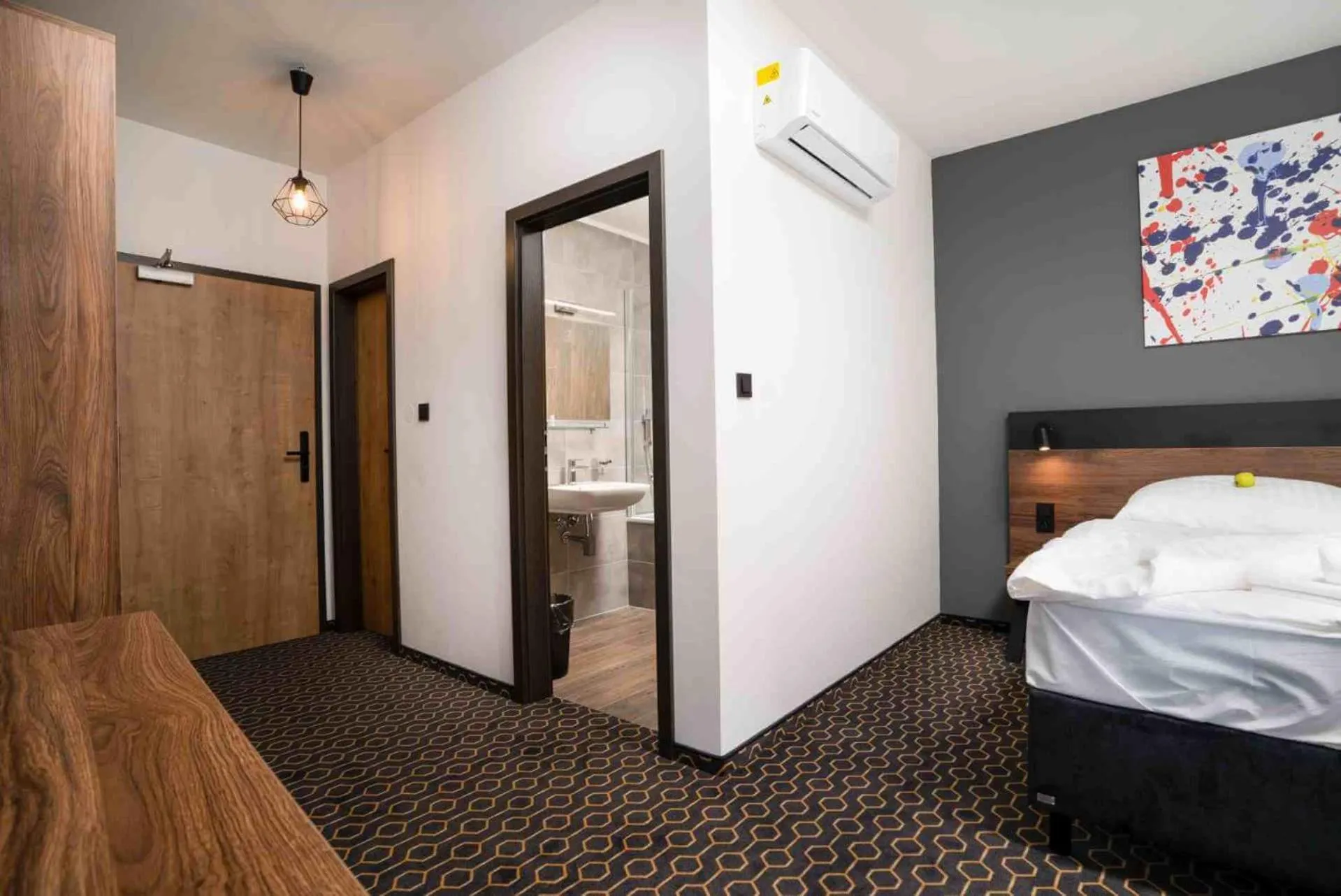 Photo of the whole room, Bed in Hotel Mamut