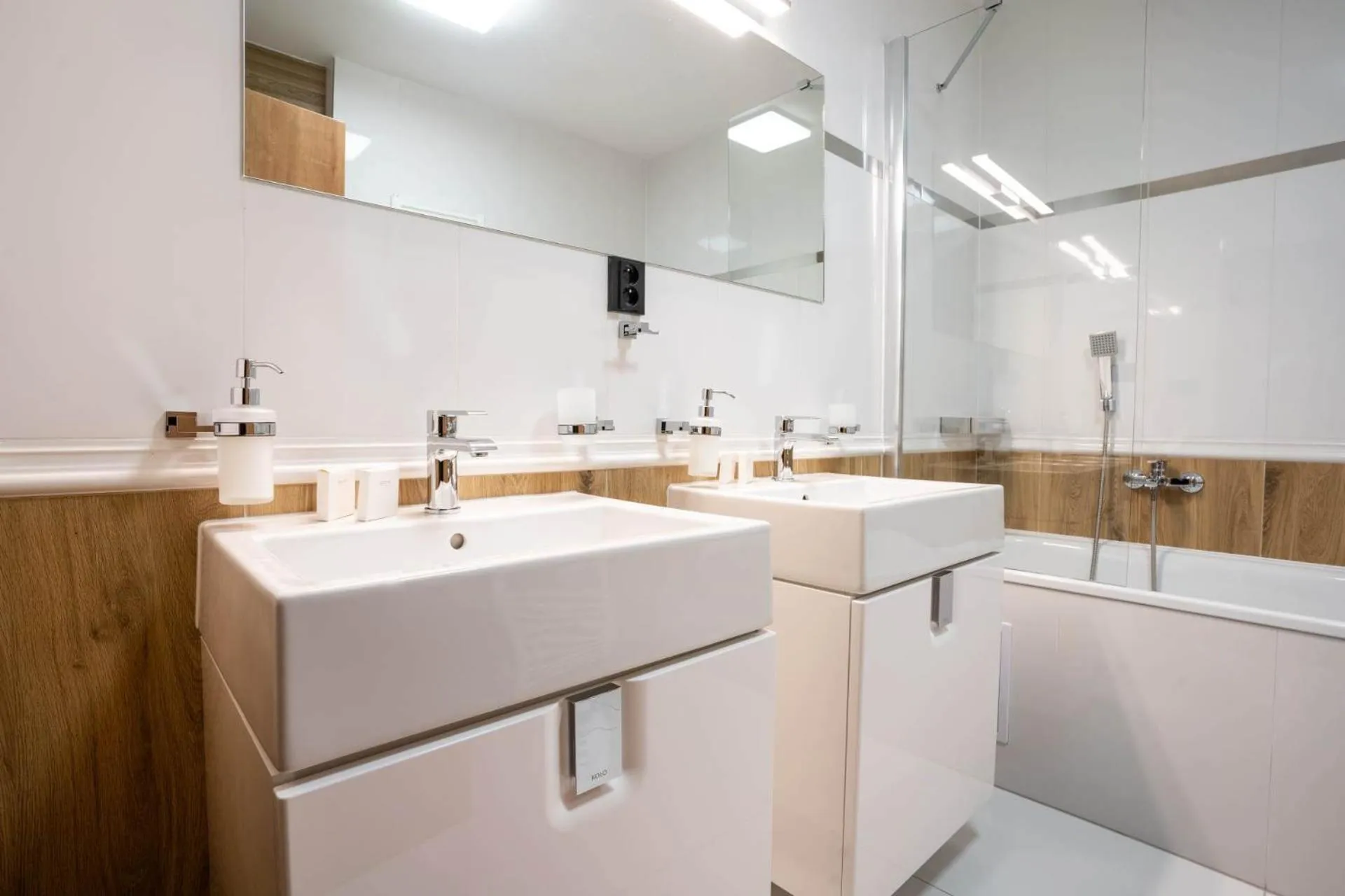 Photo of the whole room in Hotel Mamut