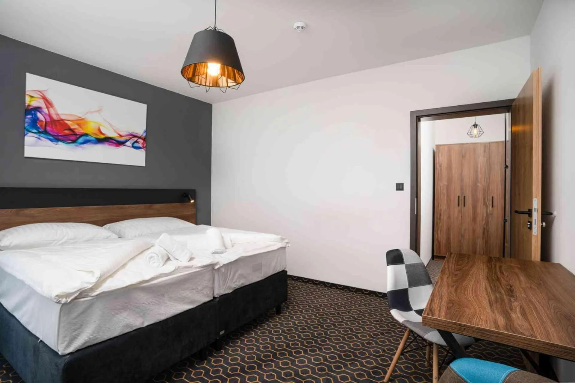 Photo of the whole room, Bed in Hotel Mamut