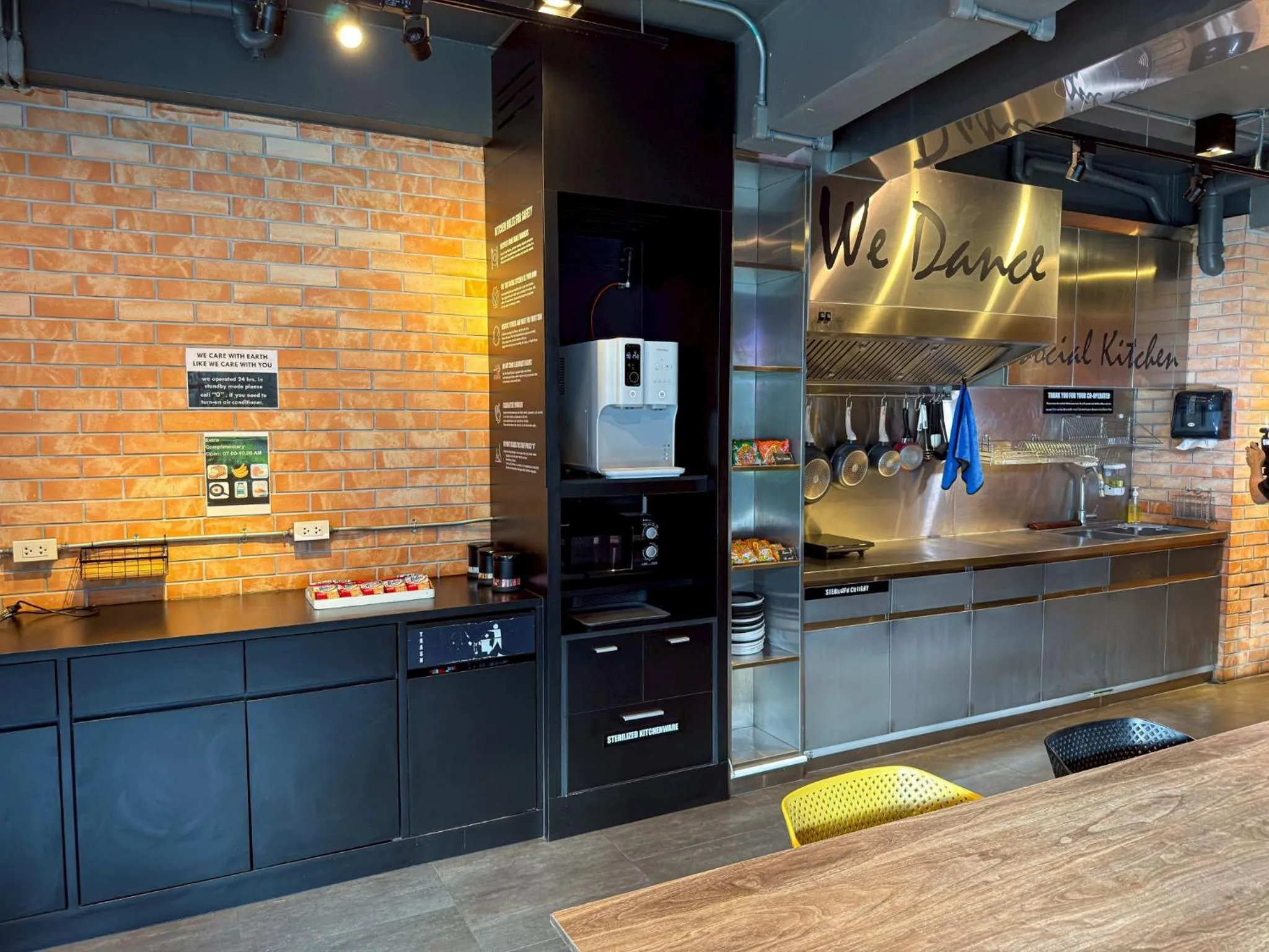 Communal kitchen in Hotel Ordinary Bangkok